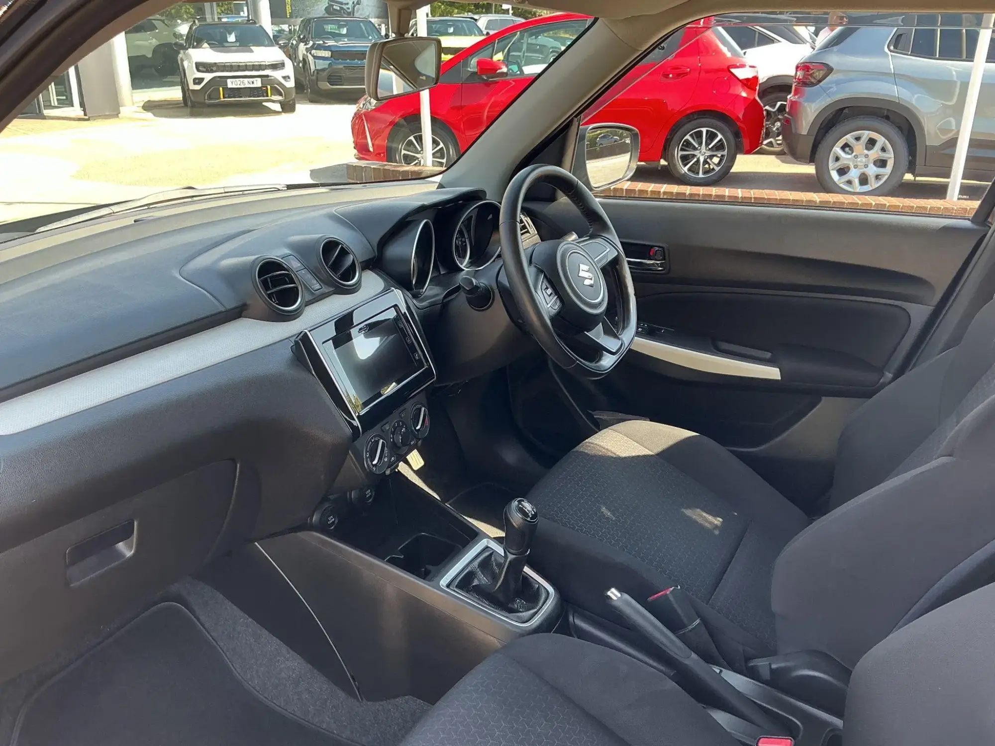 Suzuki Swift Image 17