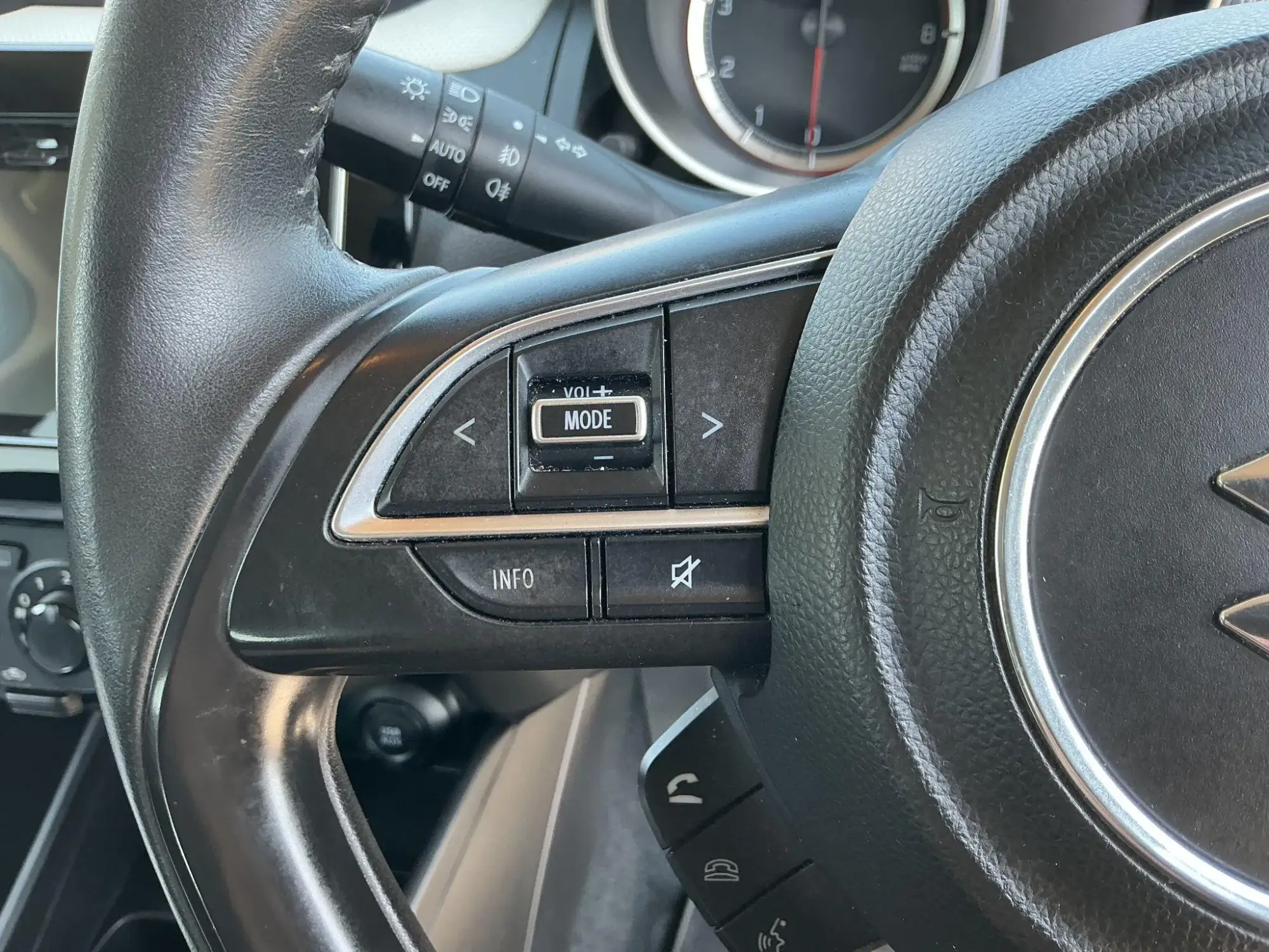 Suzuki Swift Image 21