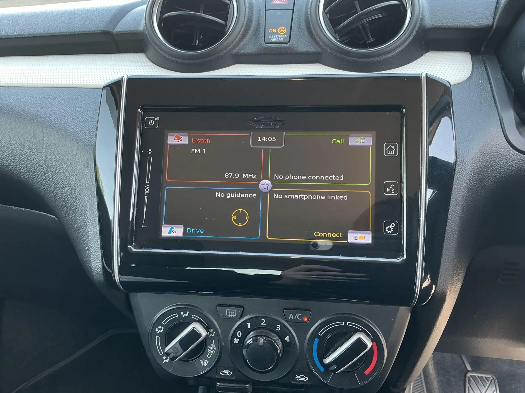 Suzuki Swift Image 25