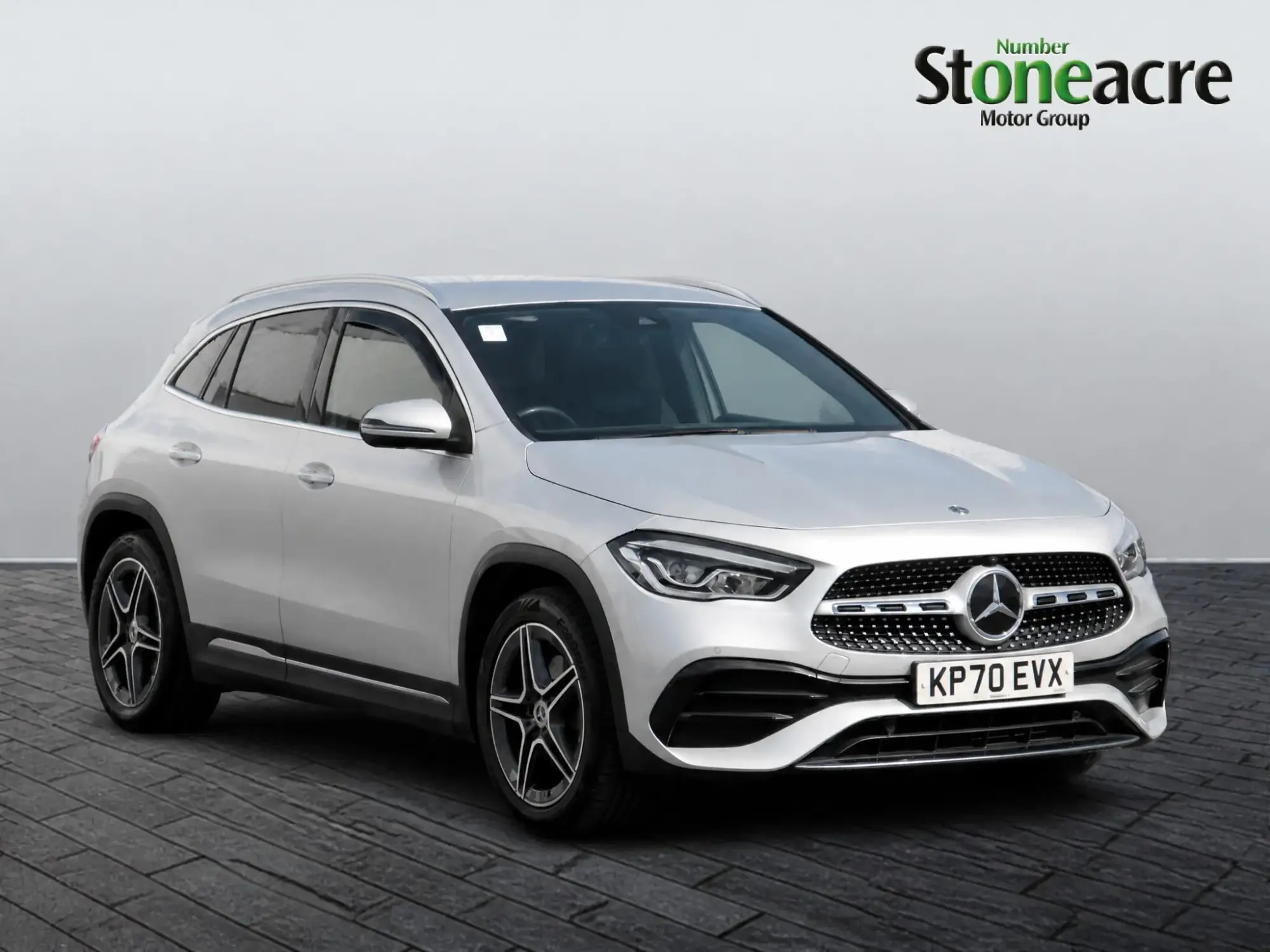 Mercedes-Benz GLA Image 1 Mercedes-Benz GLA Image 1