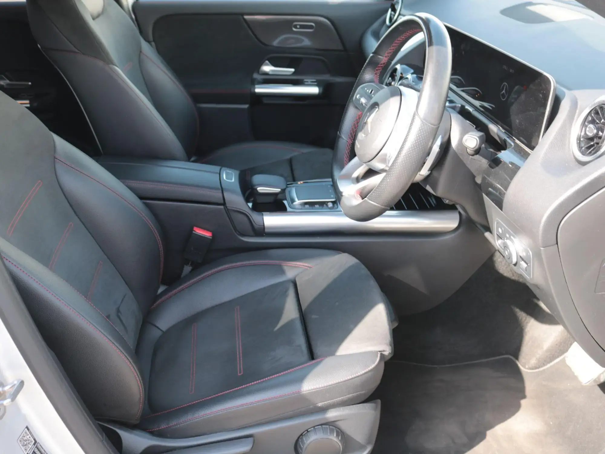Mercedes-Benz GLA Image 15 Mercedes-Benz GLA Image 15