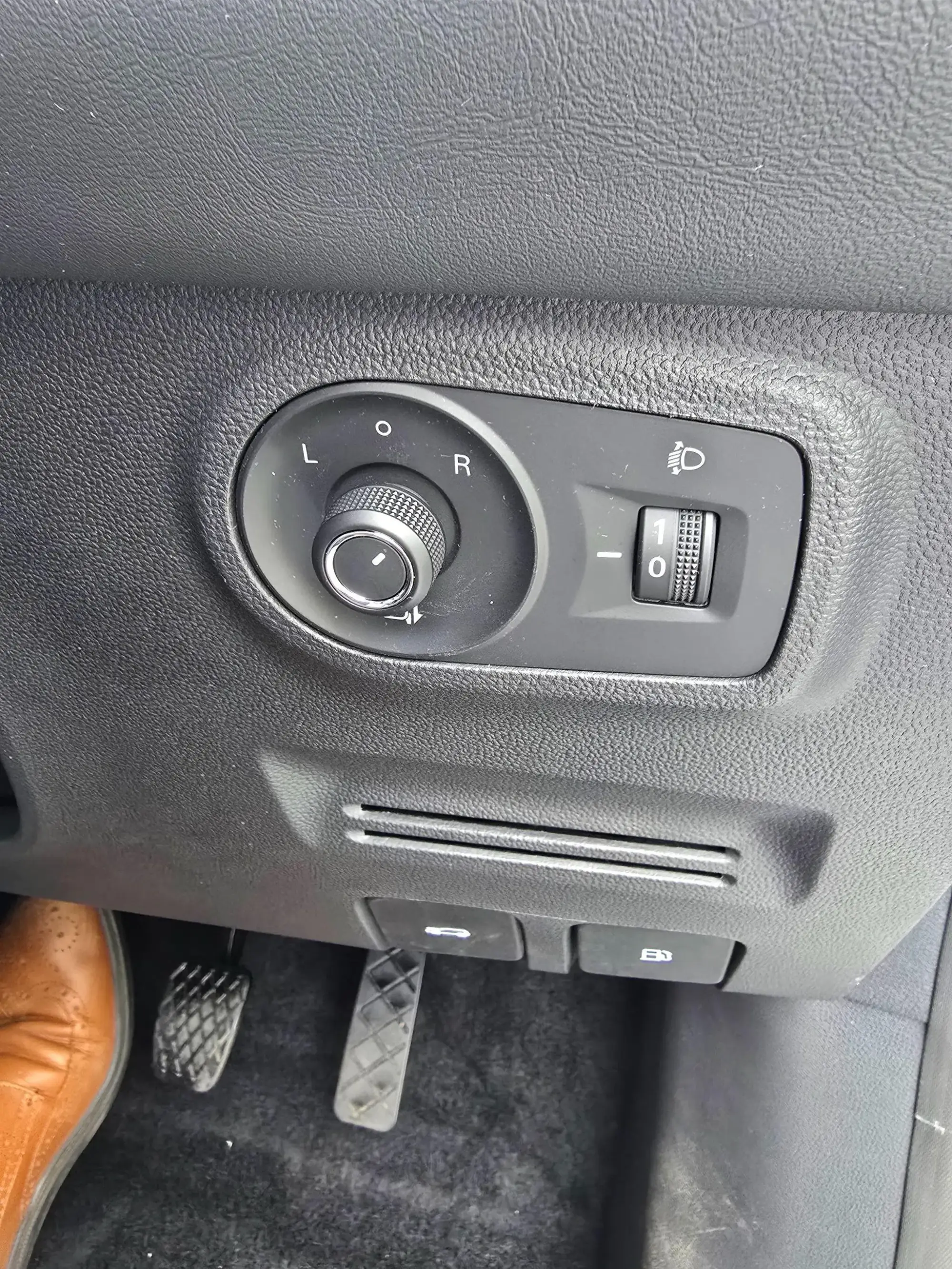 MG ZS Image 16