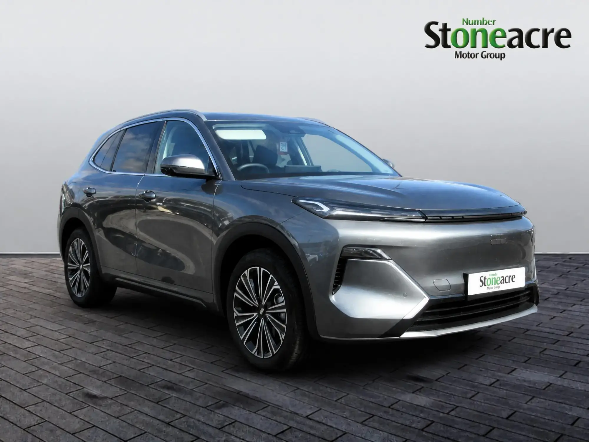 Geely Starray EM-i 1.5 EM-i 18.4kWh Max Auto Euro 6 (s/s) 5dr SA55GHA Image 1 Geely Starray EM-i 1.5 EM-i 18.4kWh Max Auto Euro 6 (s/s) 5dr SA55GHA Image 1
