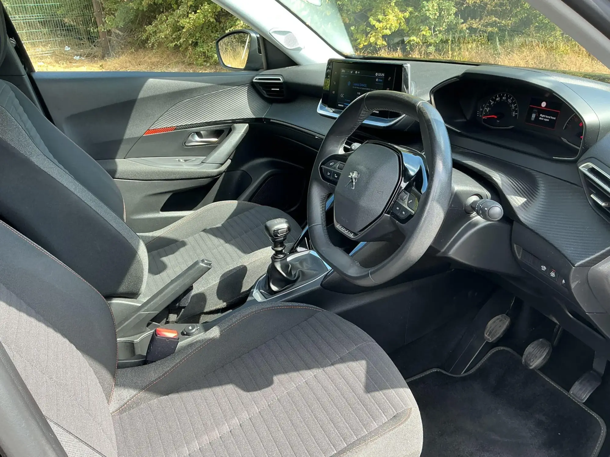 Peugeot 2008 Image 12