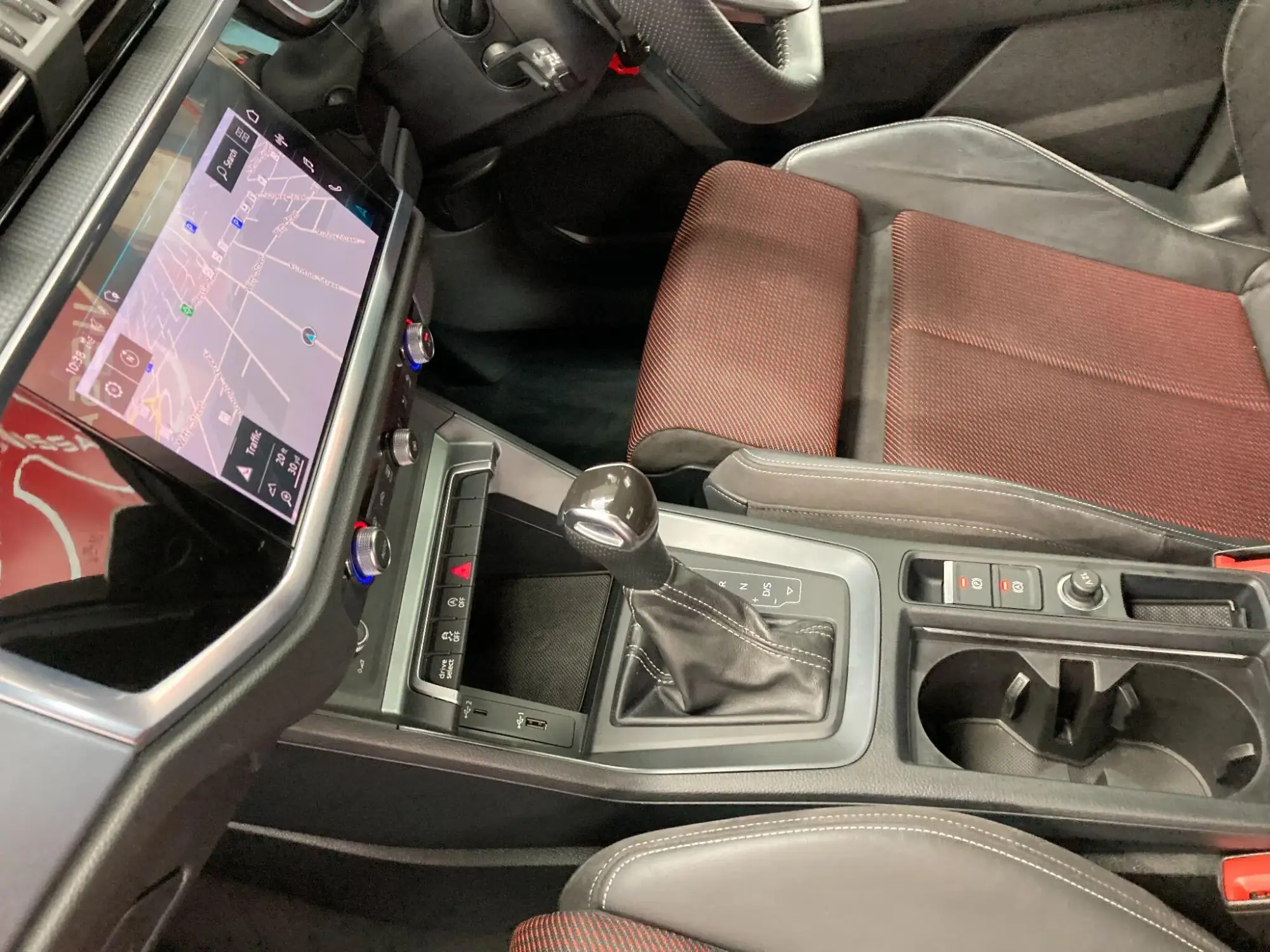 Audi Q3 Image 26