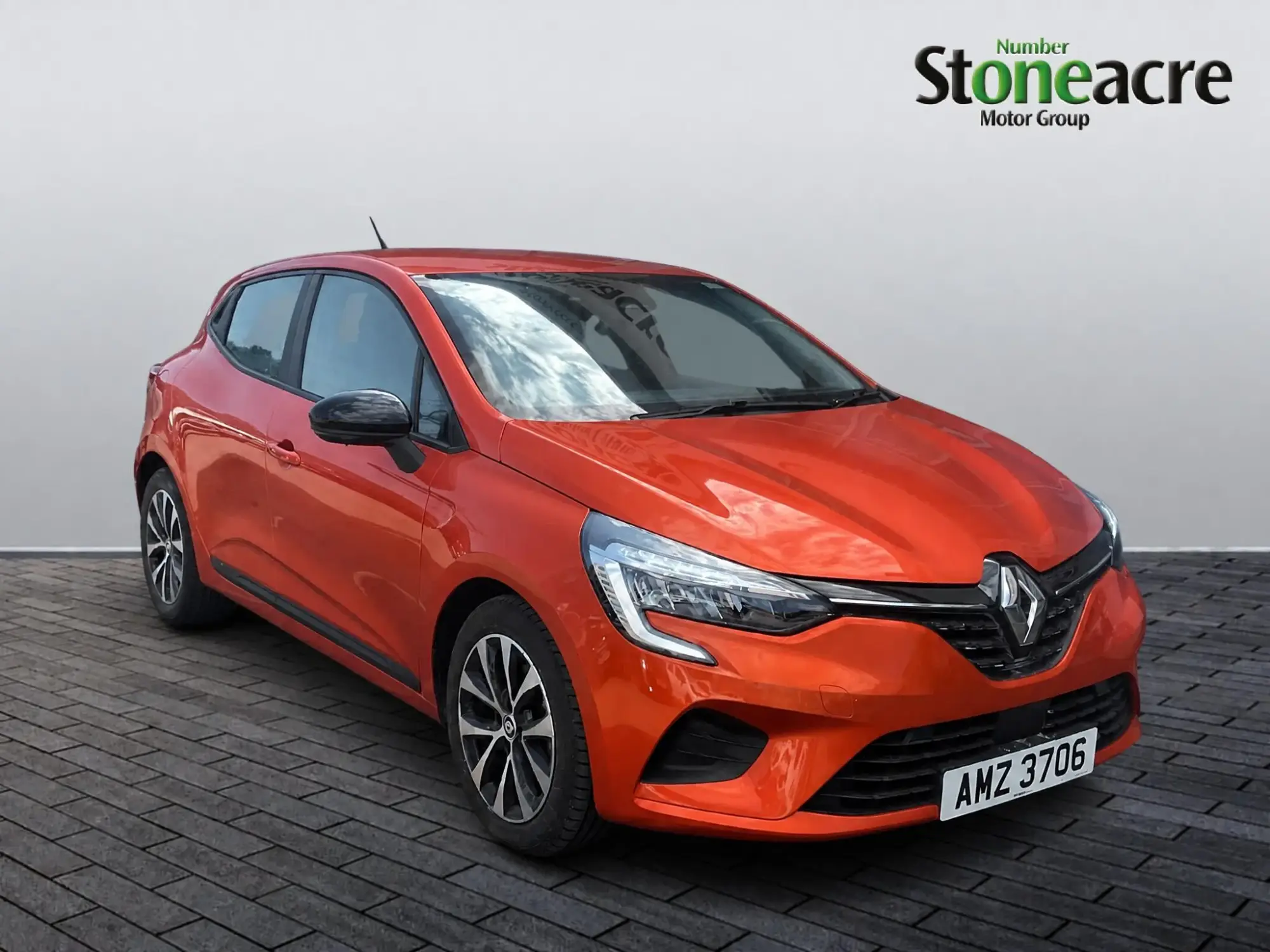 Renault Clio E-Tech Image 1