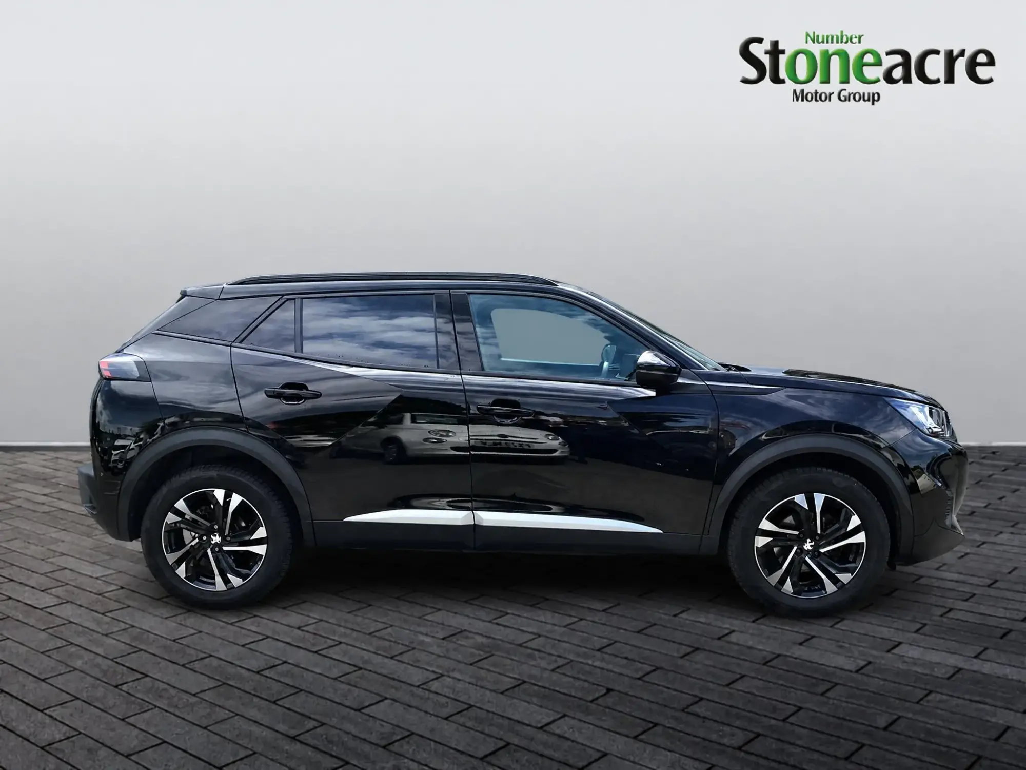 Peugeot 2008 Image 2