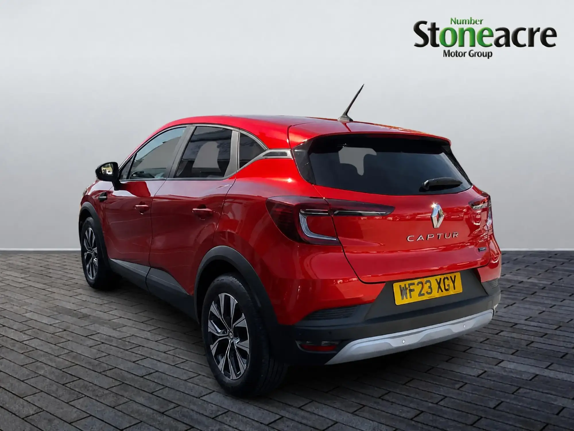 Renault Captur E-Tech Image 4 Renault Captur E-Tech Image 4