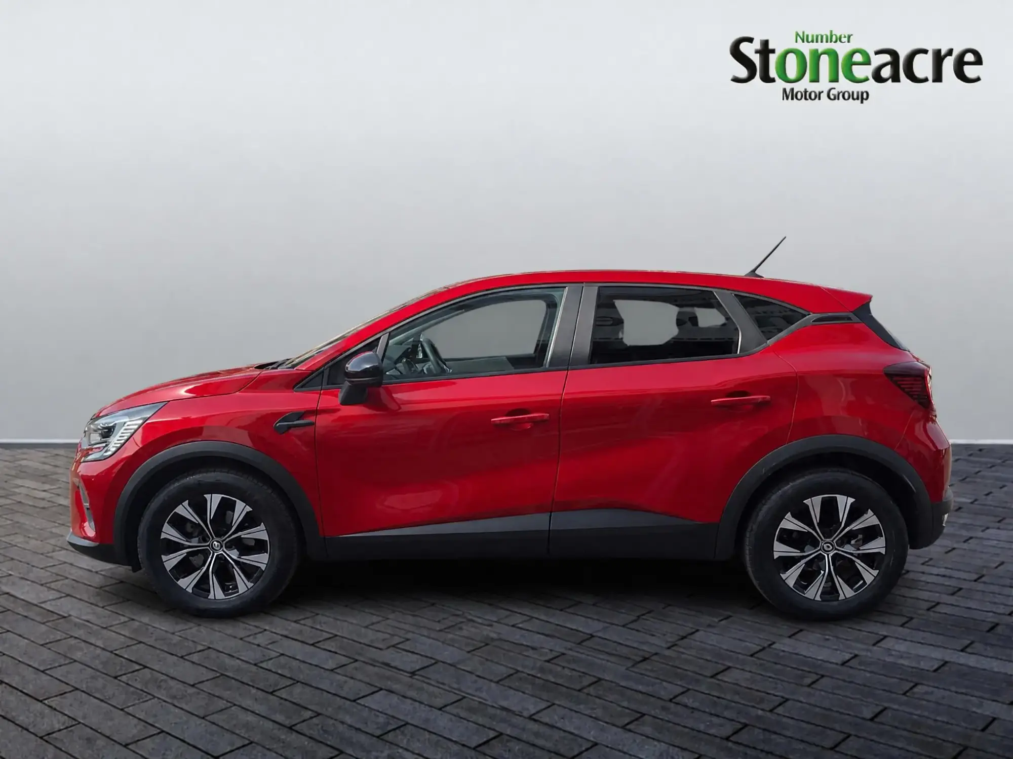 Renault Captur E-Tech Image 5 Renault Captur E-Tech Image 5