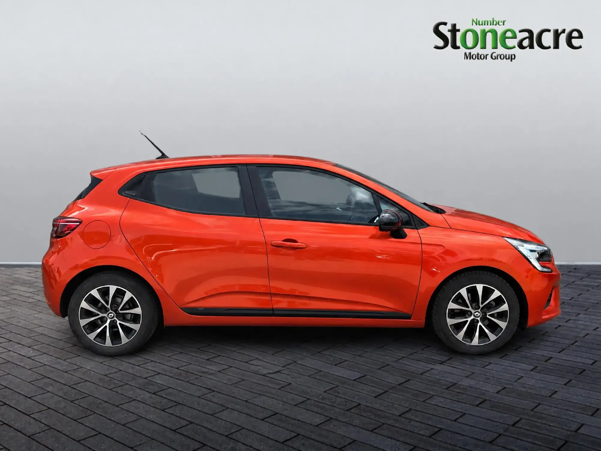 Renault Clio E-Tech Image 7