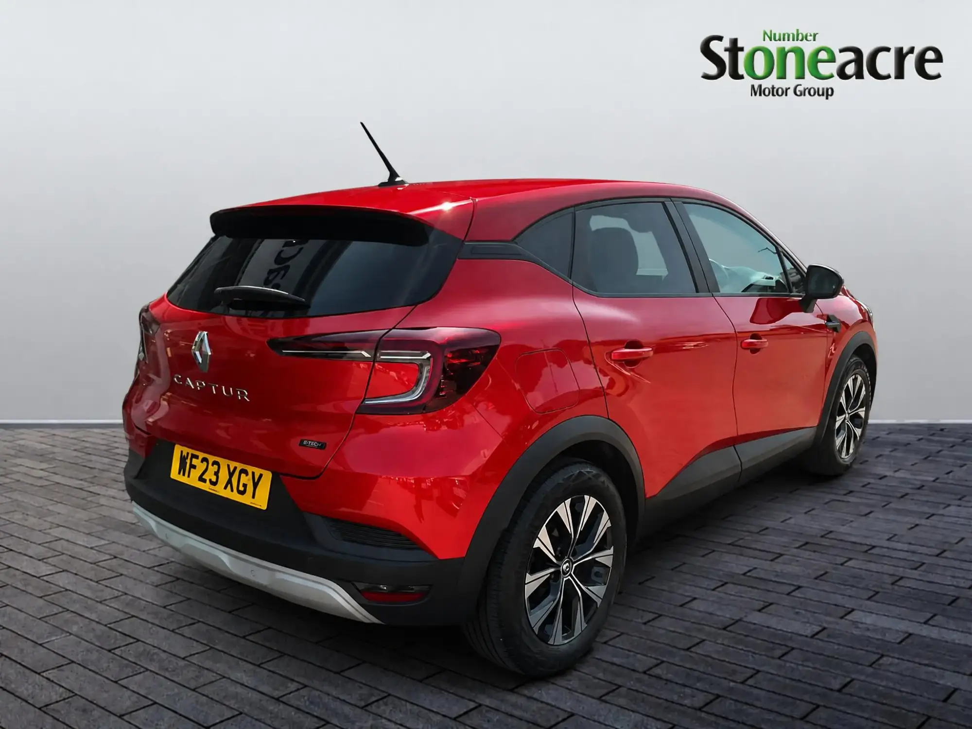 Renault Captur E-Tech Image 8 Renault Captur E-Tech Image 8