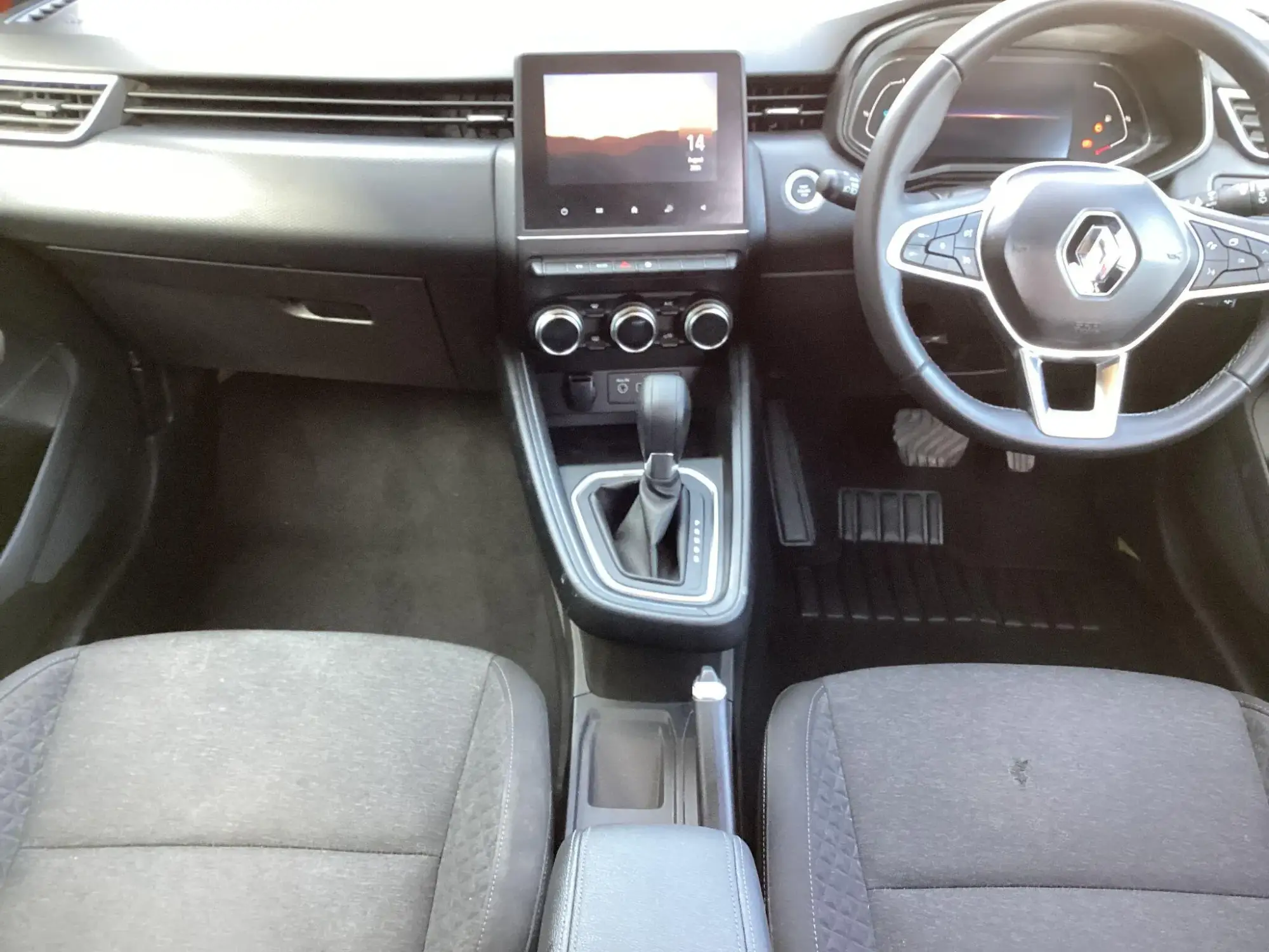 Renault Clio E-Tech Image 12