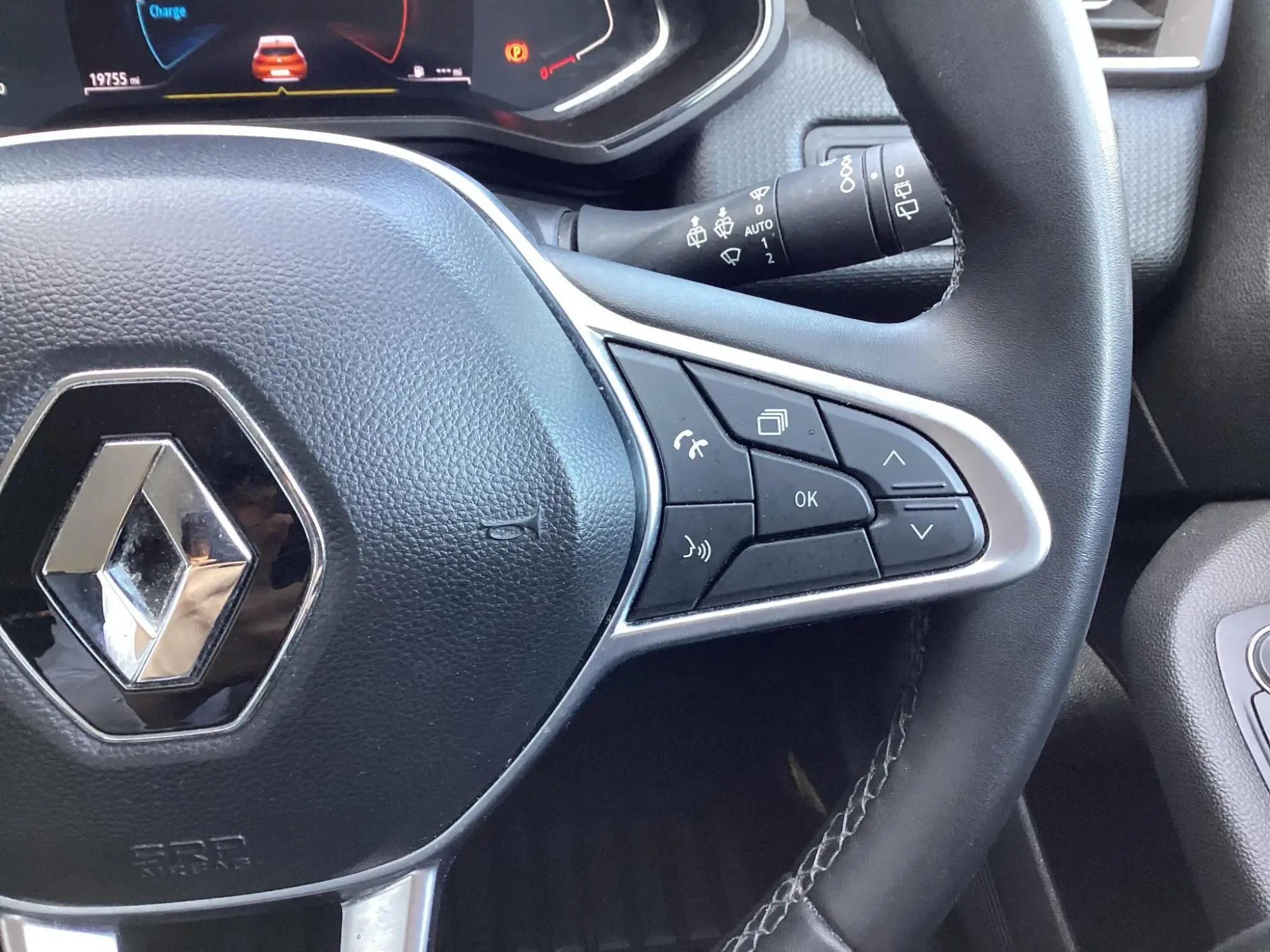 Renault Clio E-Tech Image 17