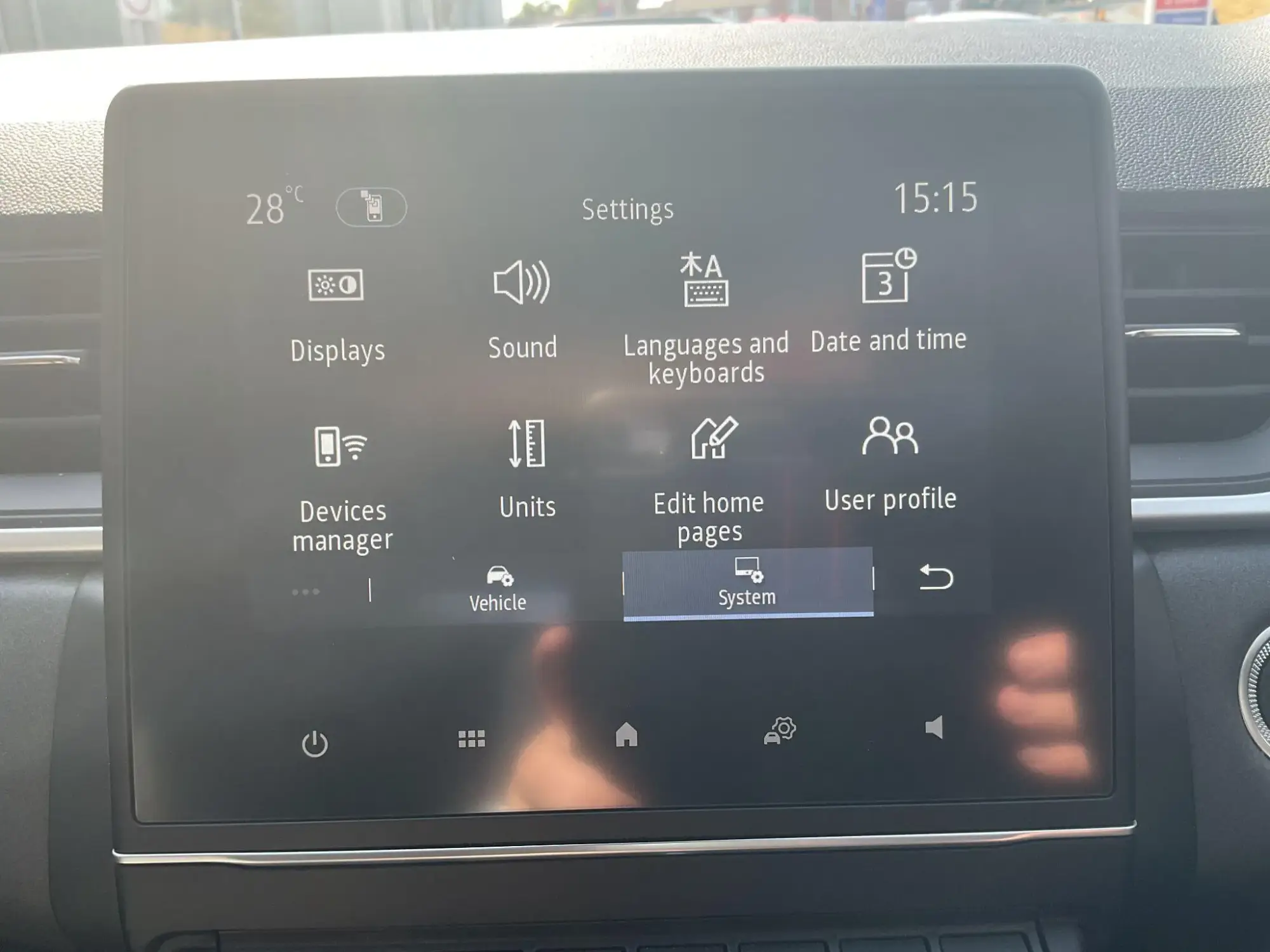Renault Captur E-Tech Image 18 Renault Captur E-Tech Image 18