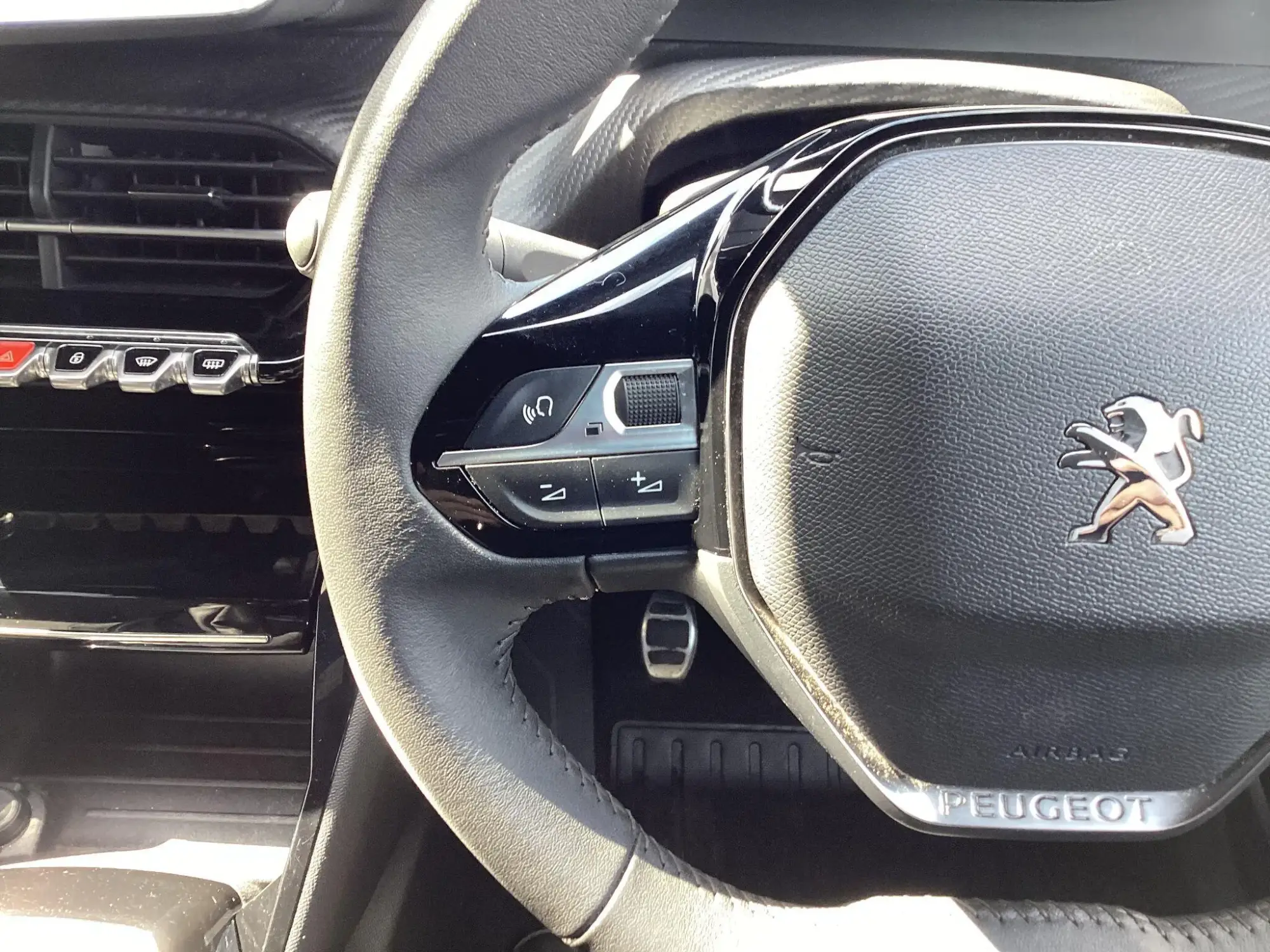 Peugeot 2008 Image 15