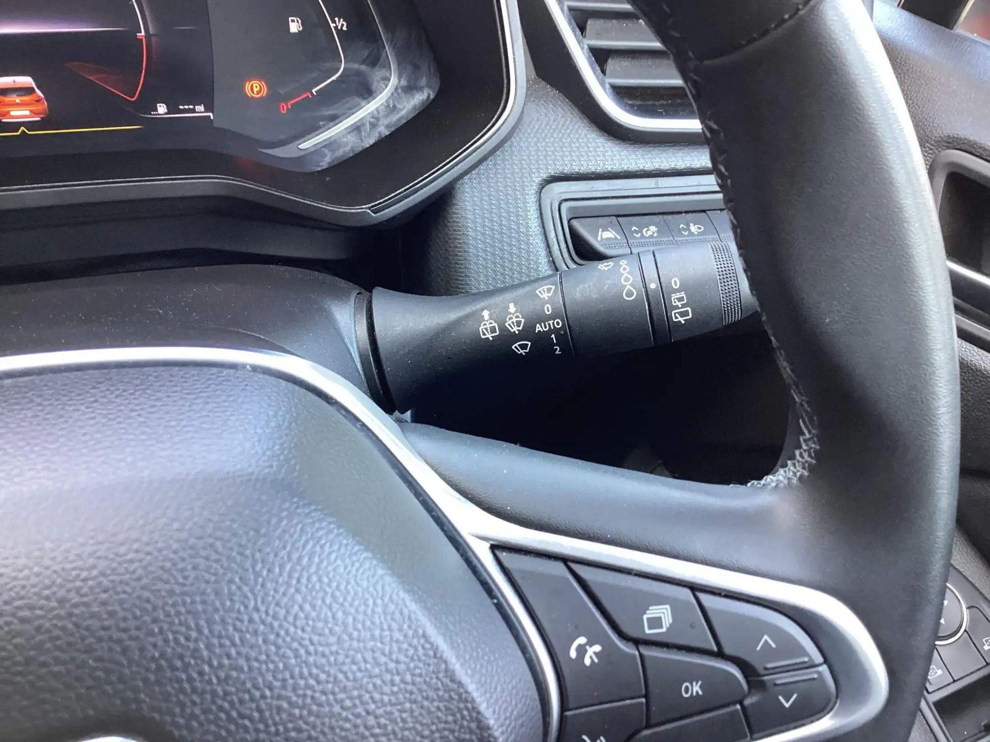 Renault Clio E-Tech Image 18