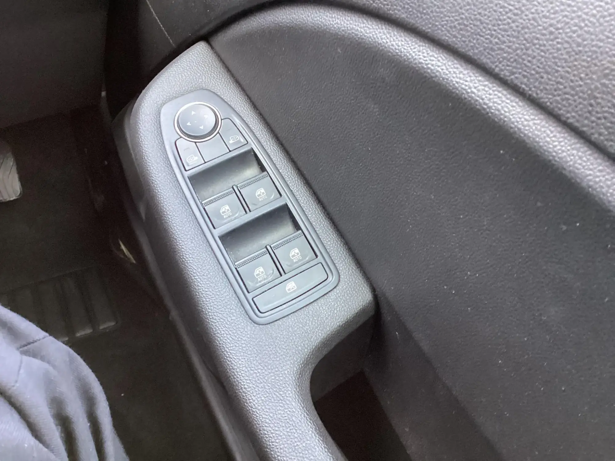 Renault Clio E-Tech Image 24