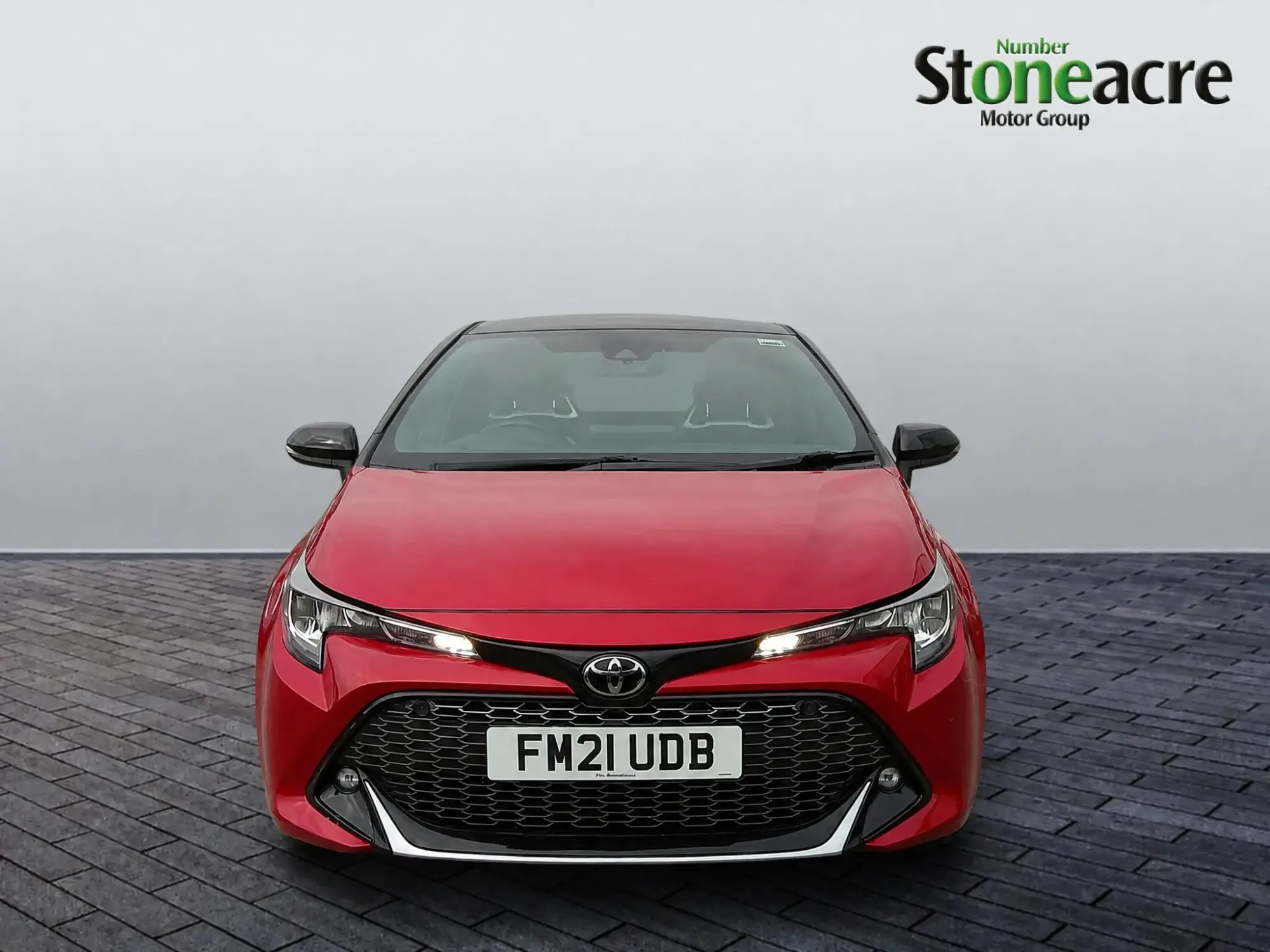 Toyota Corolla Hatchback Image 2