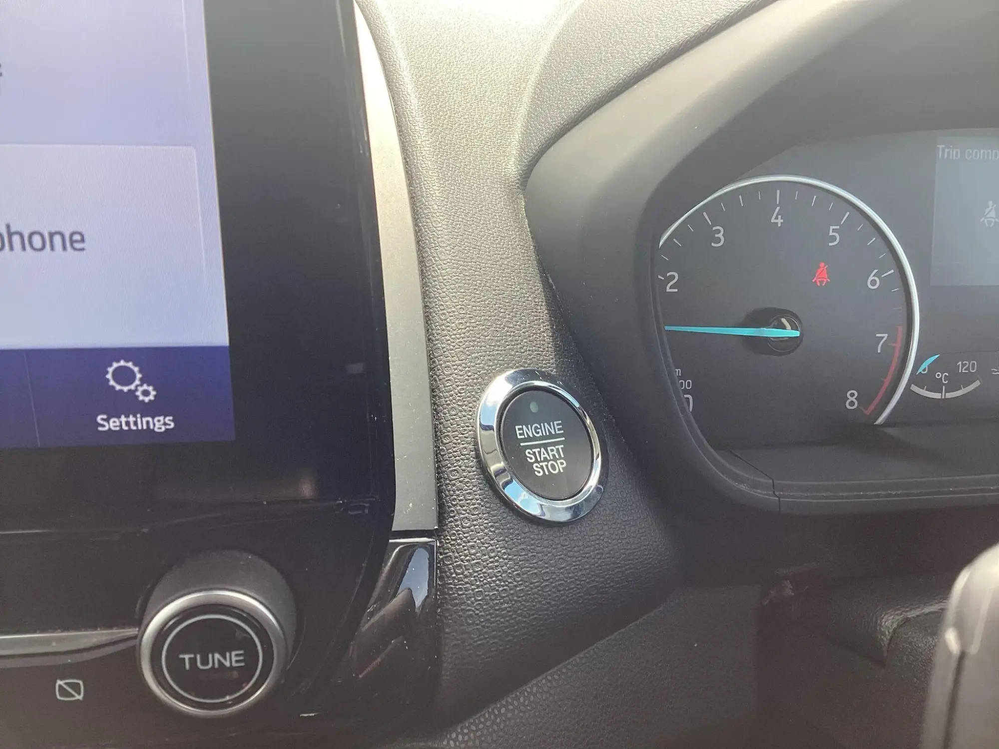 Ford EcoSport Image 16