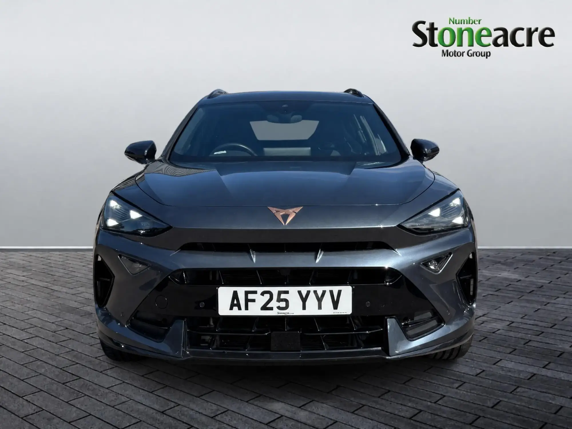 CUPRA Formentor 1.5 eHybrid 25.8kWh V2 DSG Euro 6 (s/s) 5dr AF25YYV Image 2