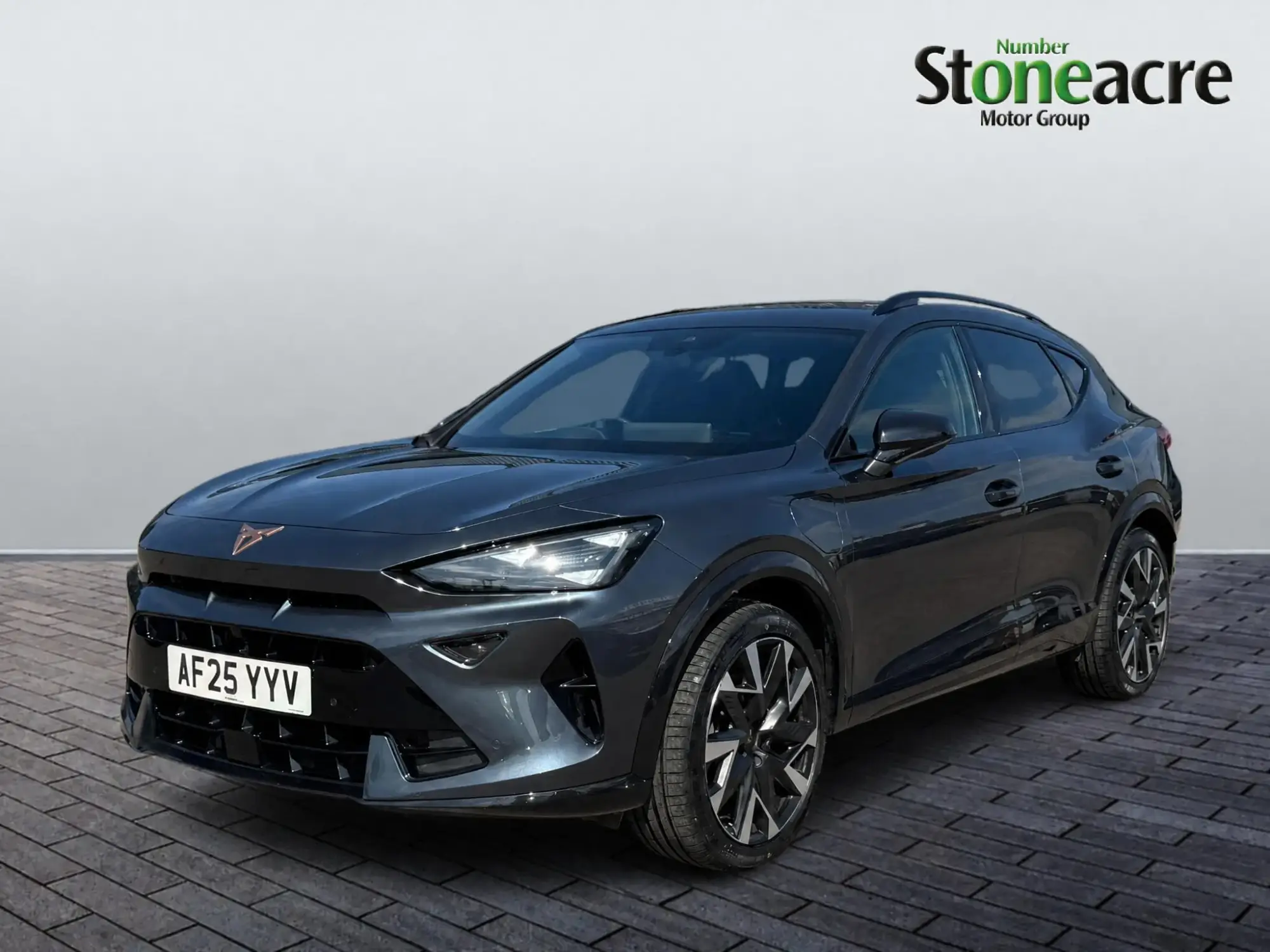 CUPRA Formentor 1.5 eHybrid 25.8kWh V2 DSG Euro 6 (s/s) 5dr AF25YYV Image 3