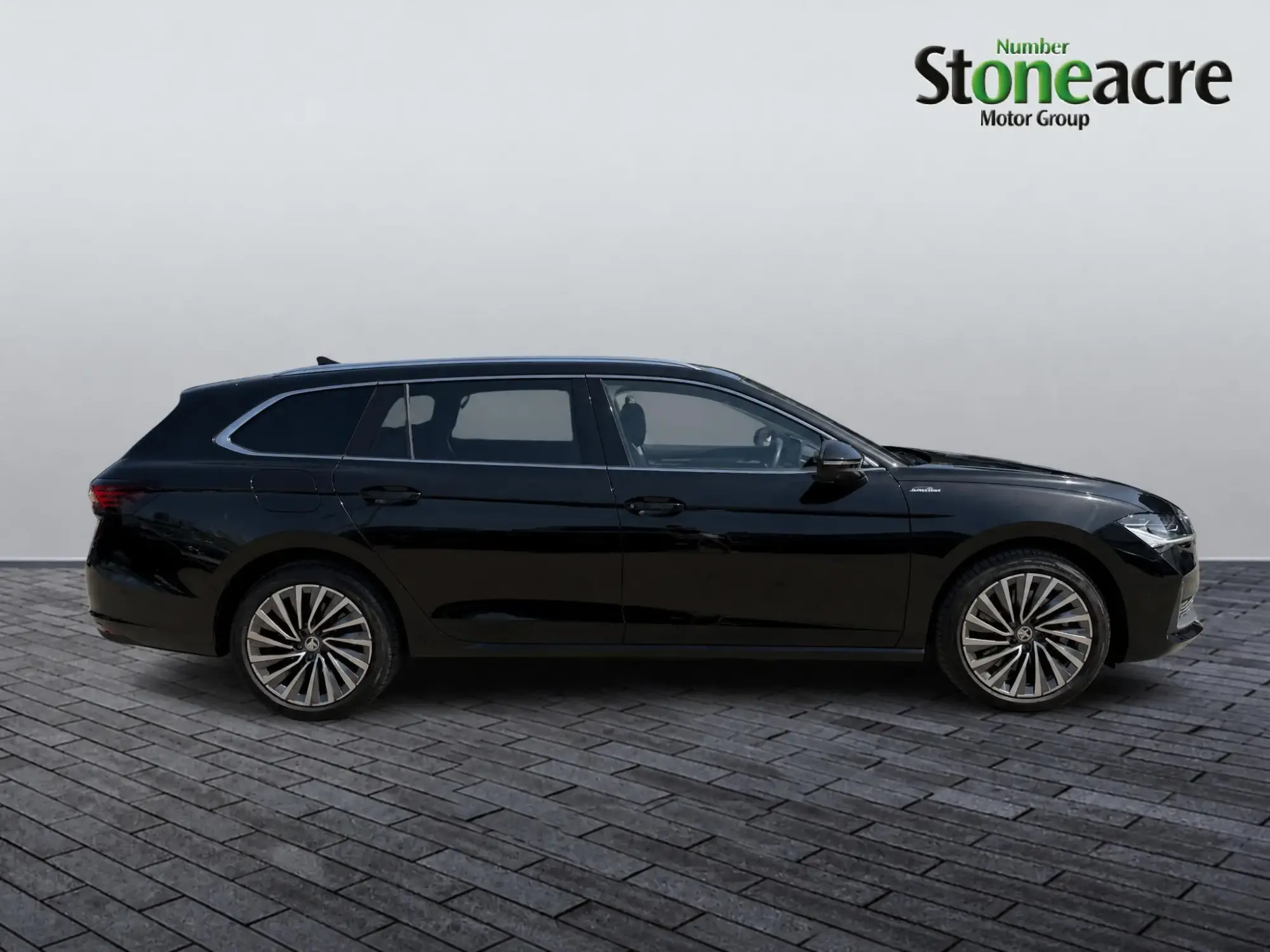 Skoda Superb Image 2 Skoda Superb Image 2