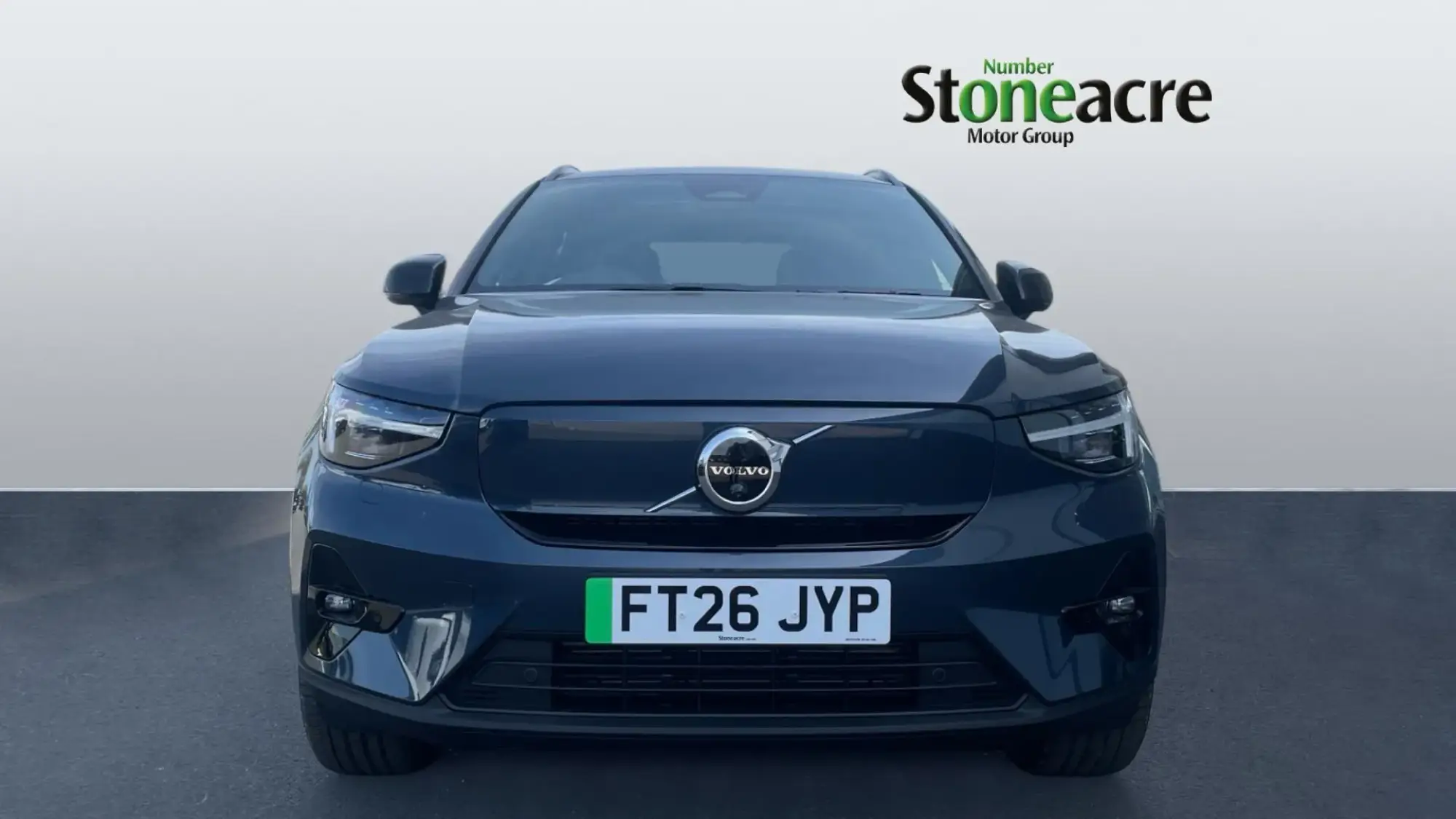 Volvo EX40 Image 8