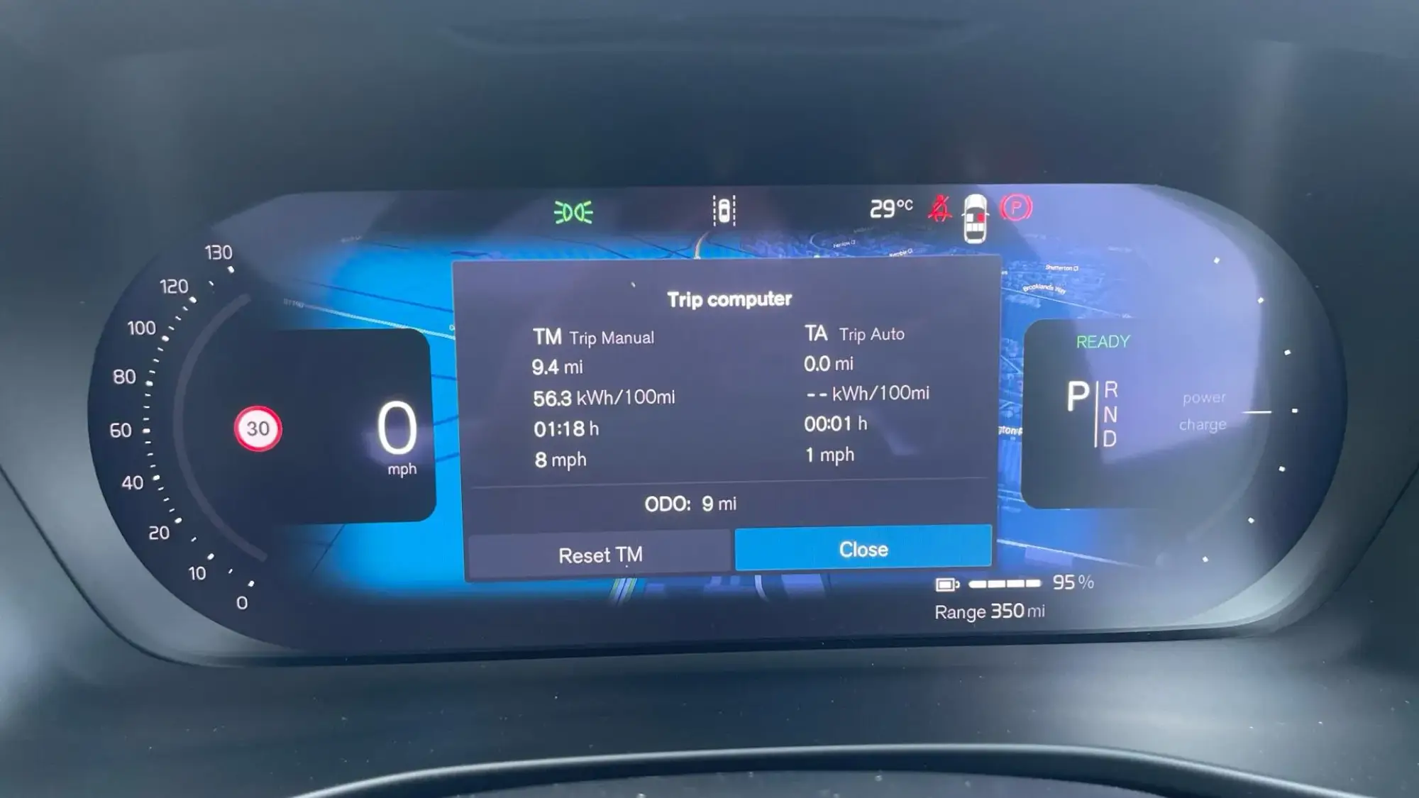 Volvo EX40 Image 11