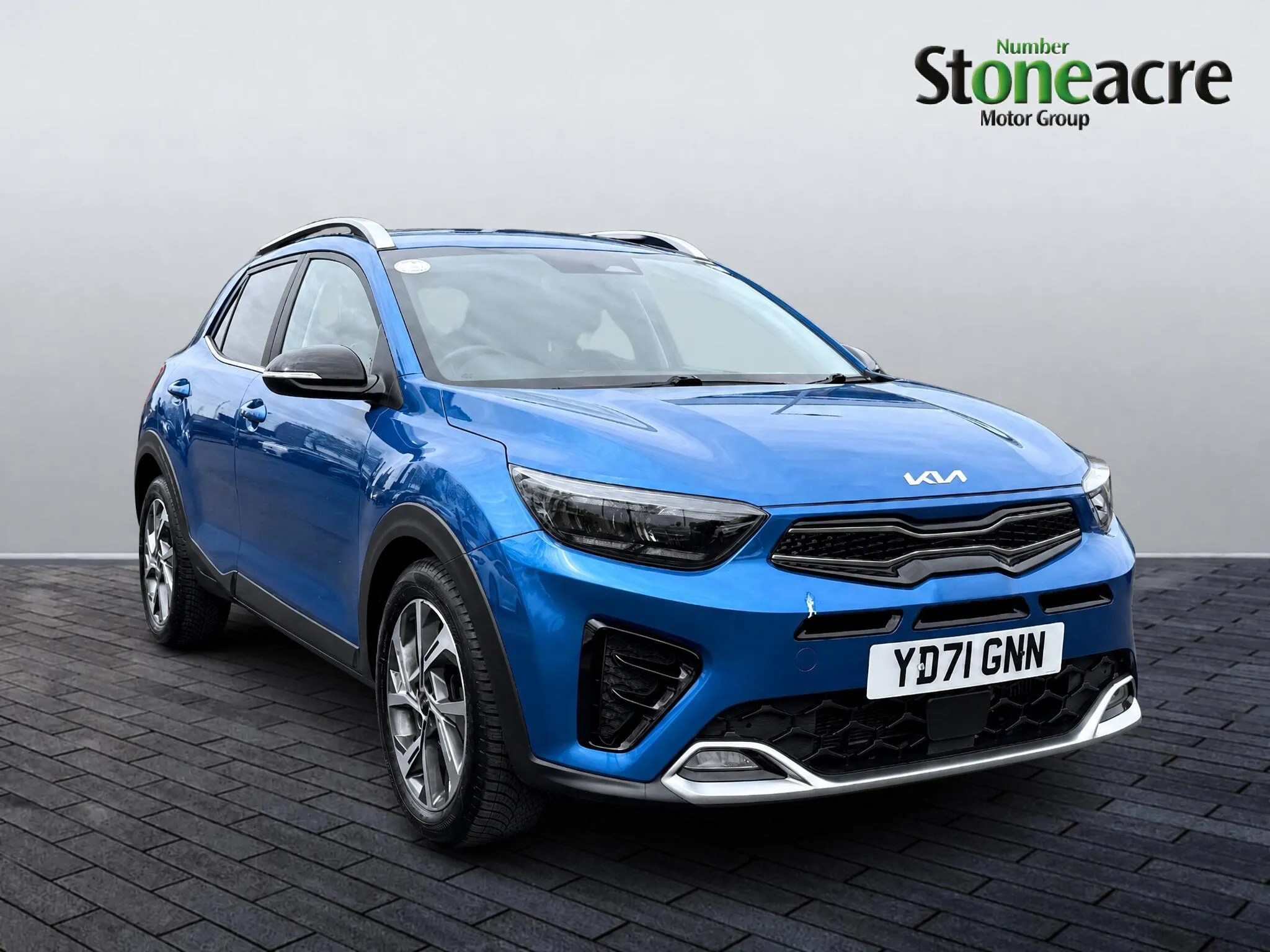 Kia Stonic listing photo