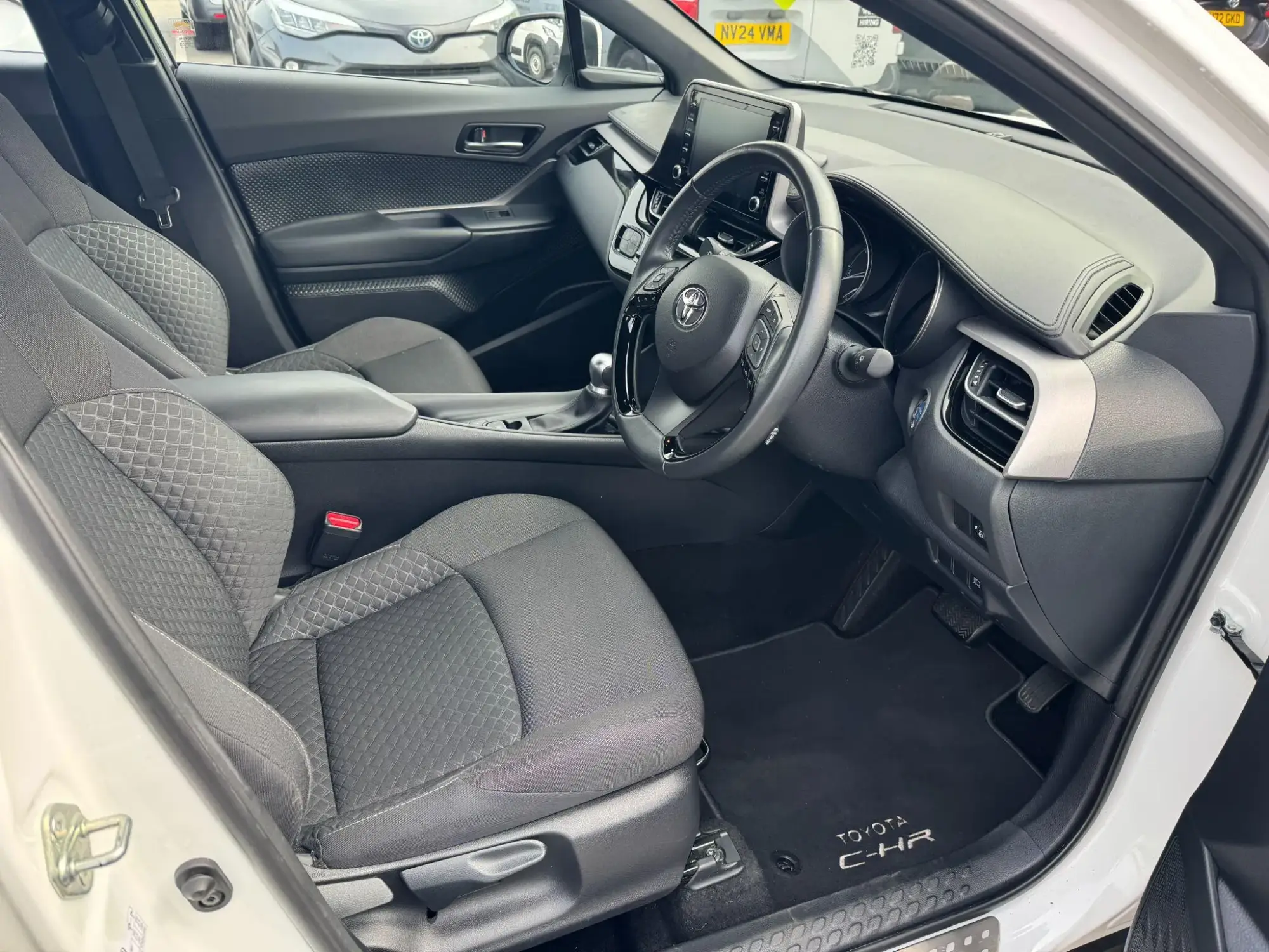 Toyota C-HR Self-Charging Hybrid Image 11 Toyota C-HR Self-Charging Hybrid Image 11