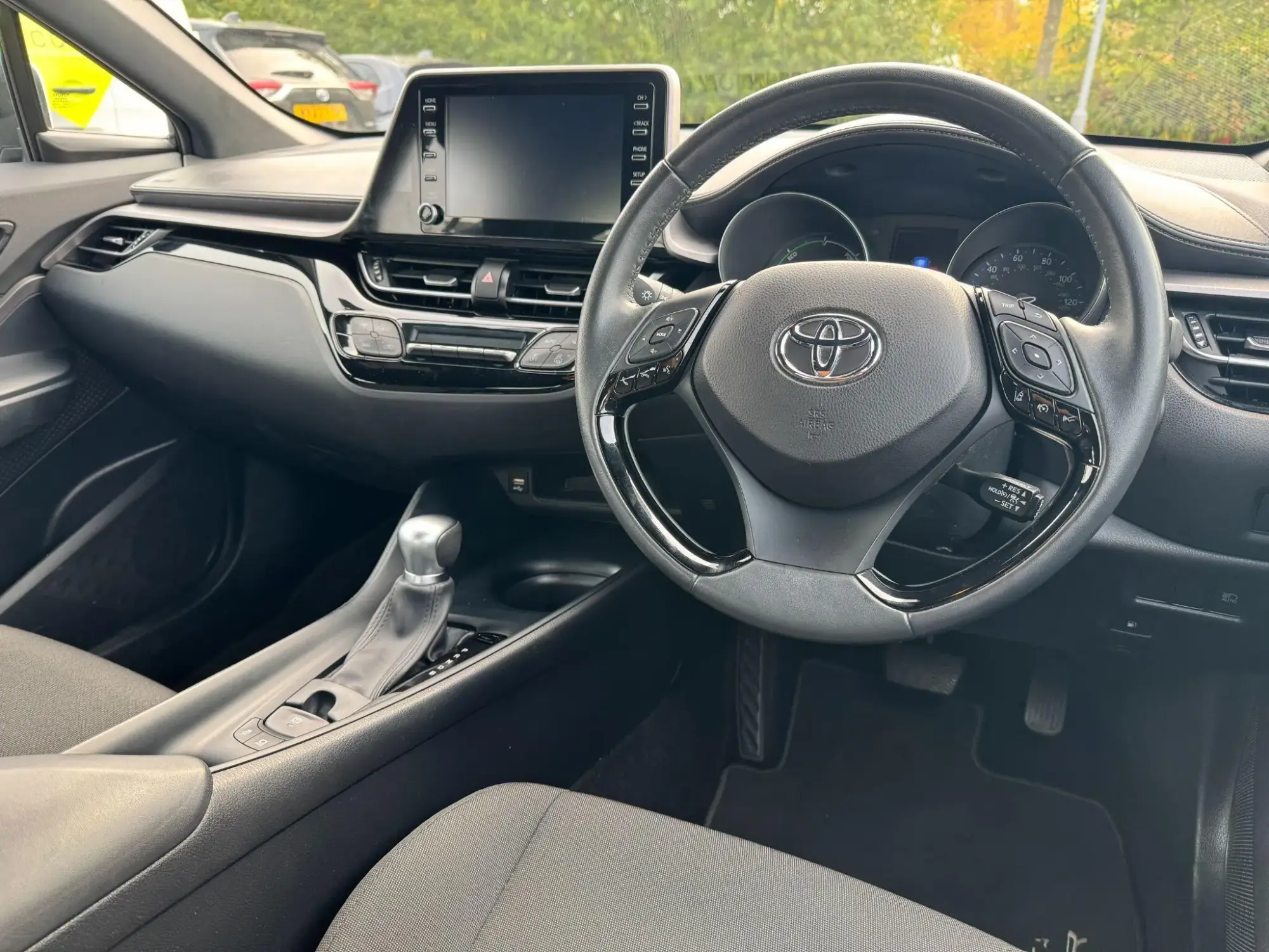 Toyota C-HR Self-Charging Hybrid Image 15 Toyota C-HR Self-Charging Hybrid Image 15