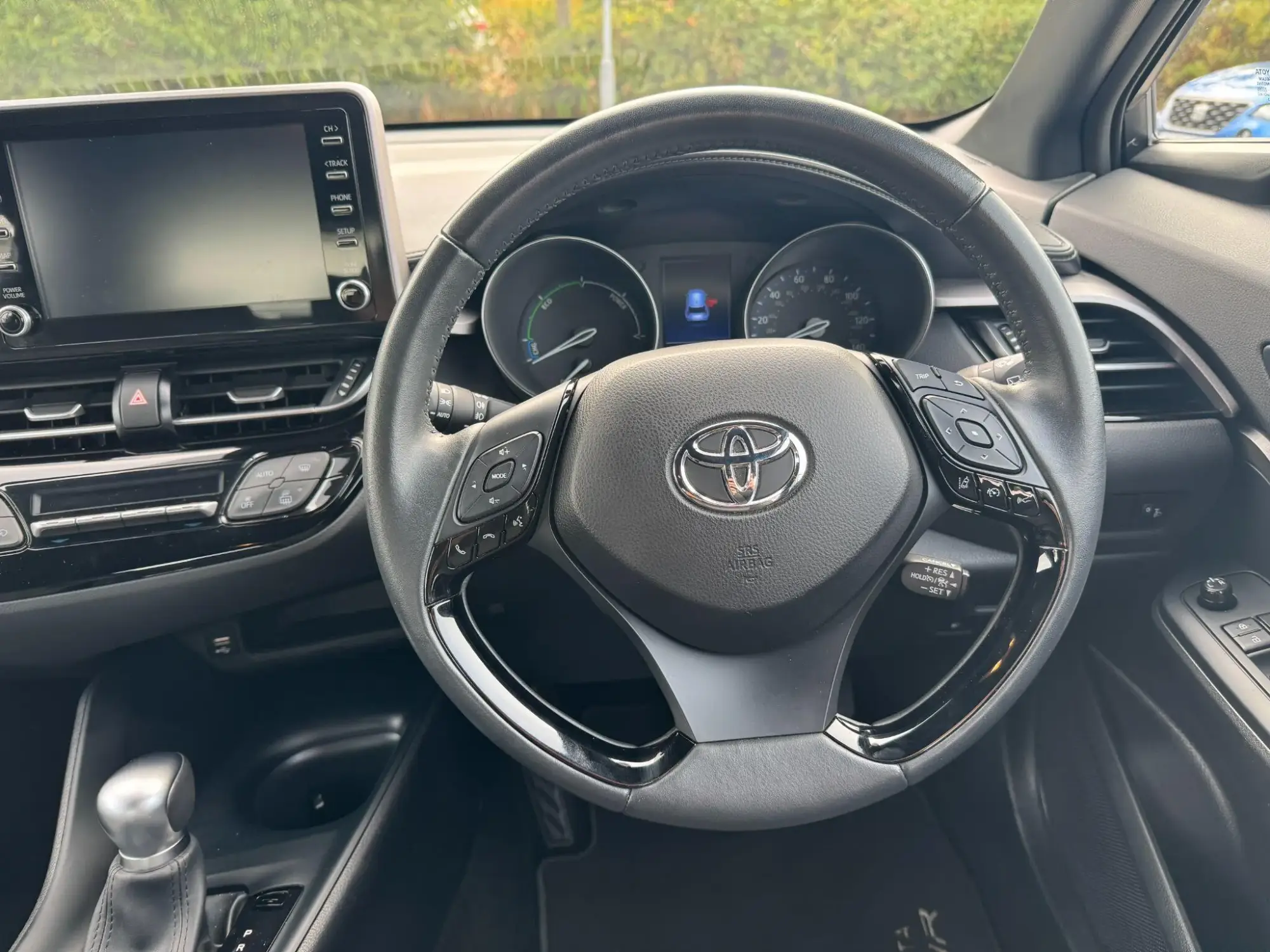Toyota C-HR Self-Charging Hybrid Image 16 Toyota C-HR Self-Charging Hybrid Image 16