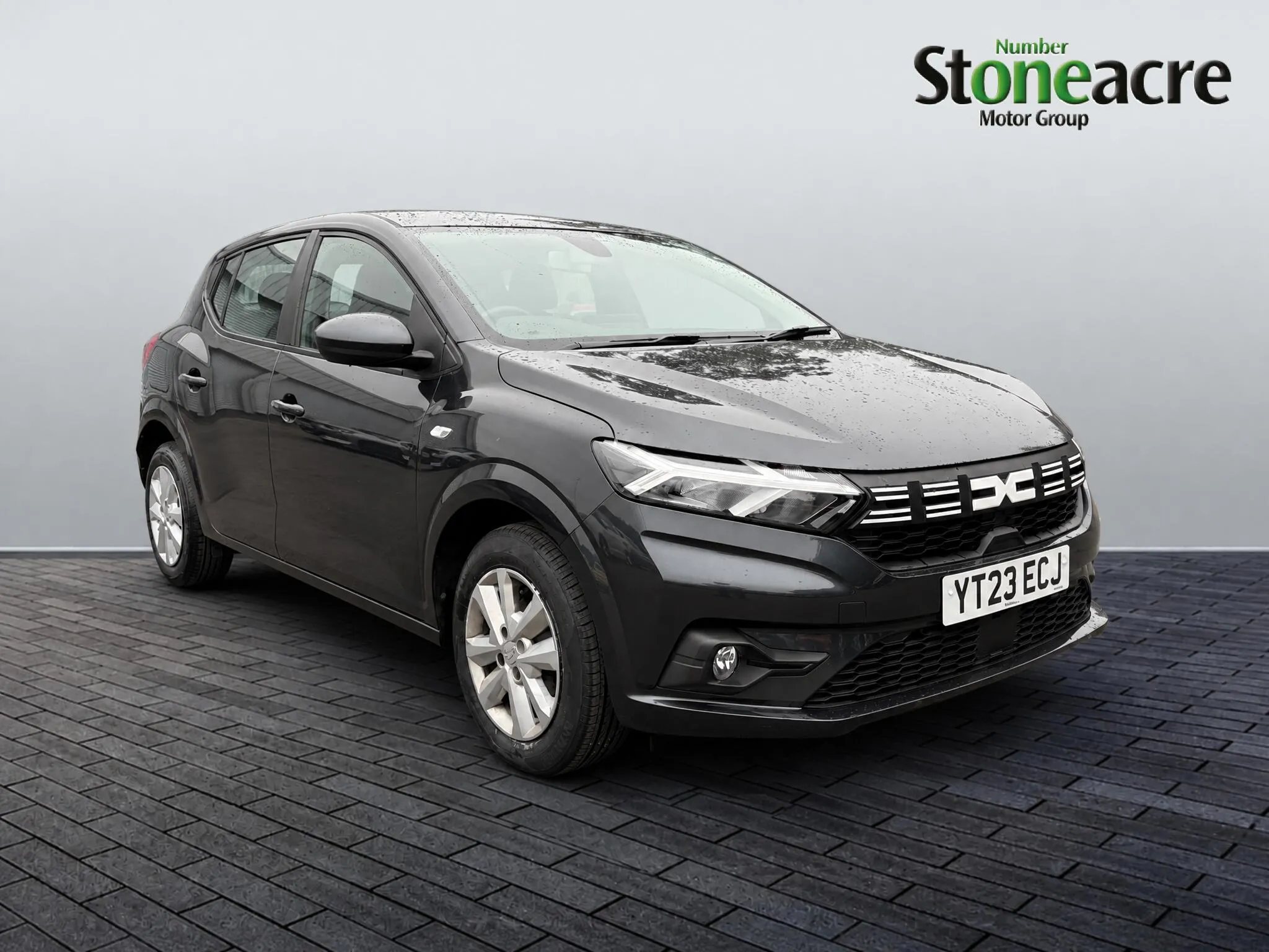 Dacia Sandero listing photo