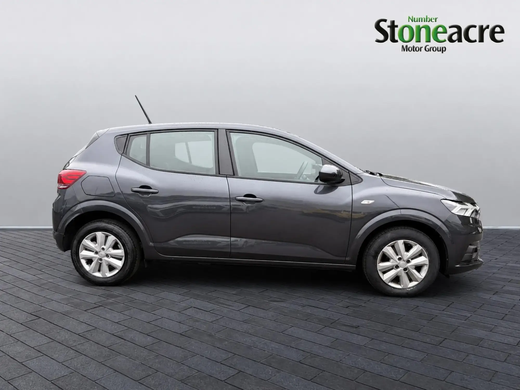 Dacia Sandero Image 2