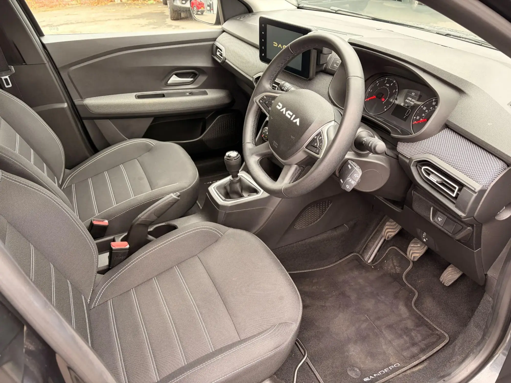 Dacia Sandero Image 9
