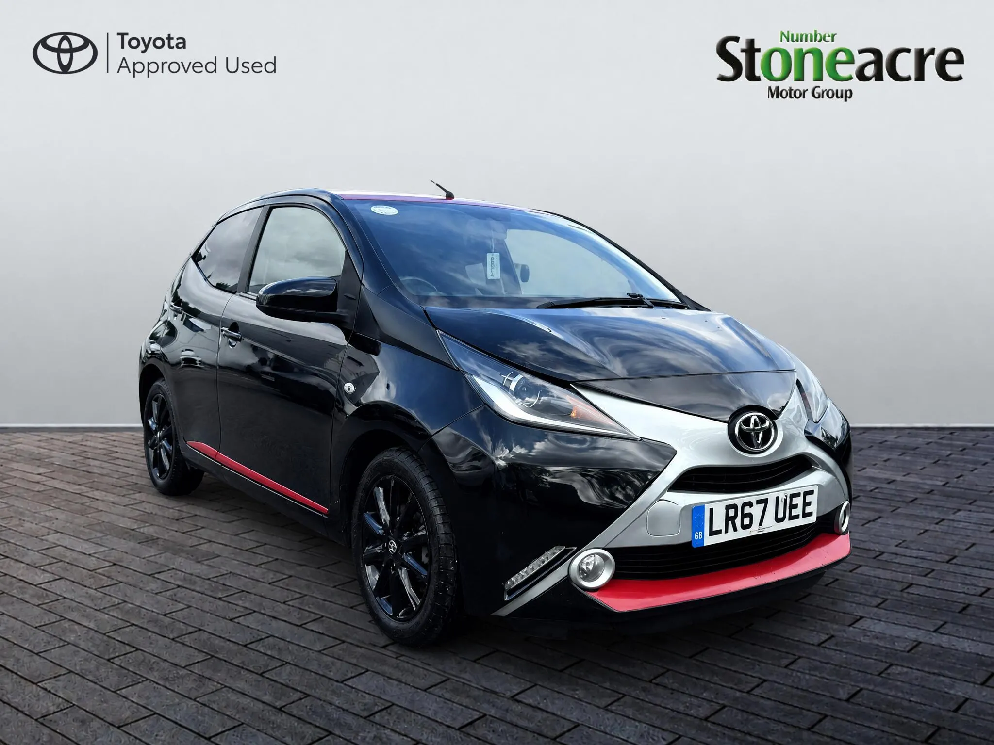 Toyota AYGO listing photo