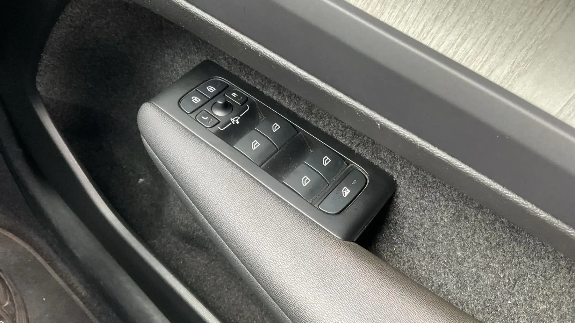 Volvo XC40 Image 24