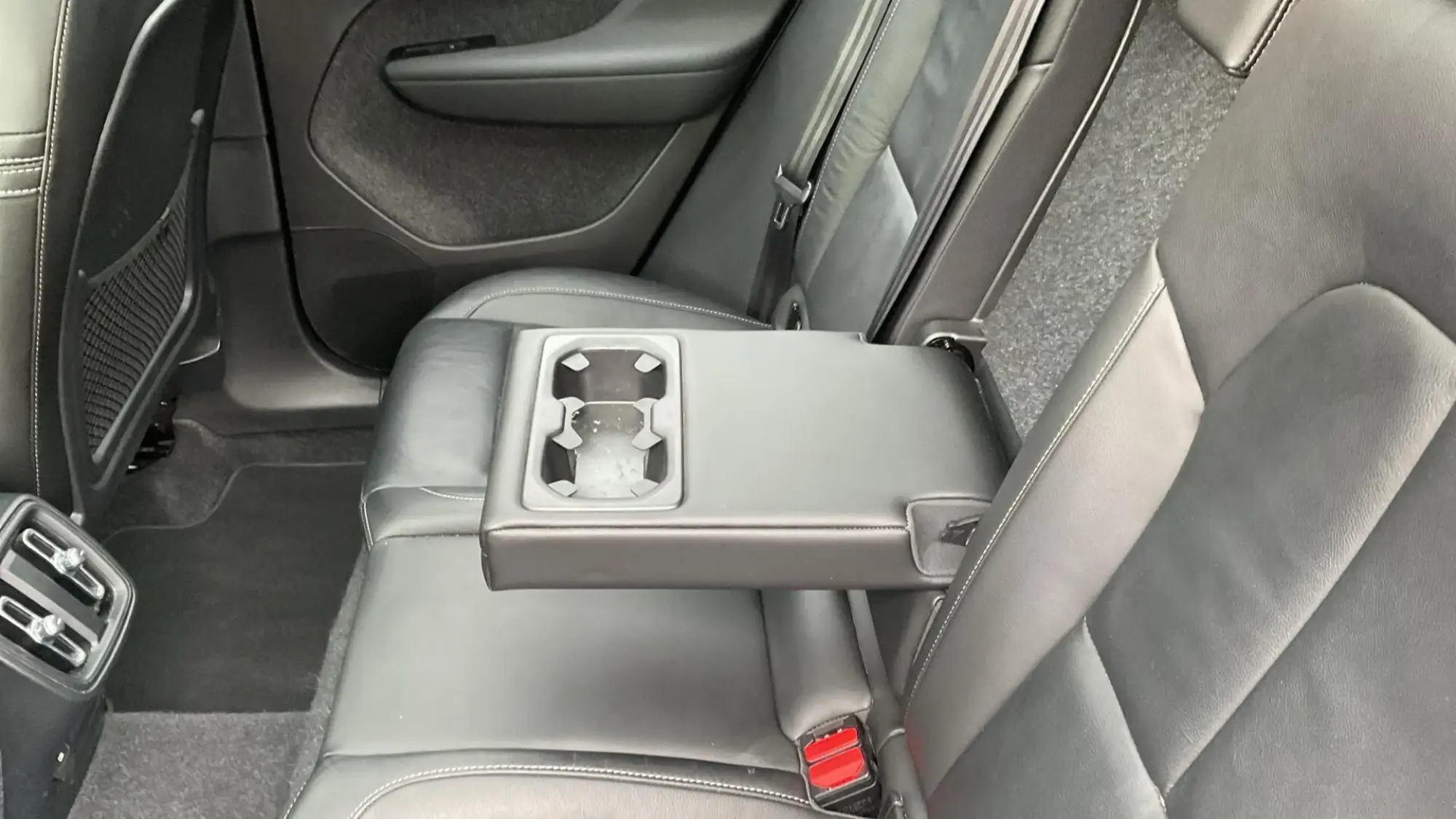 Volvo XC40 Image 34