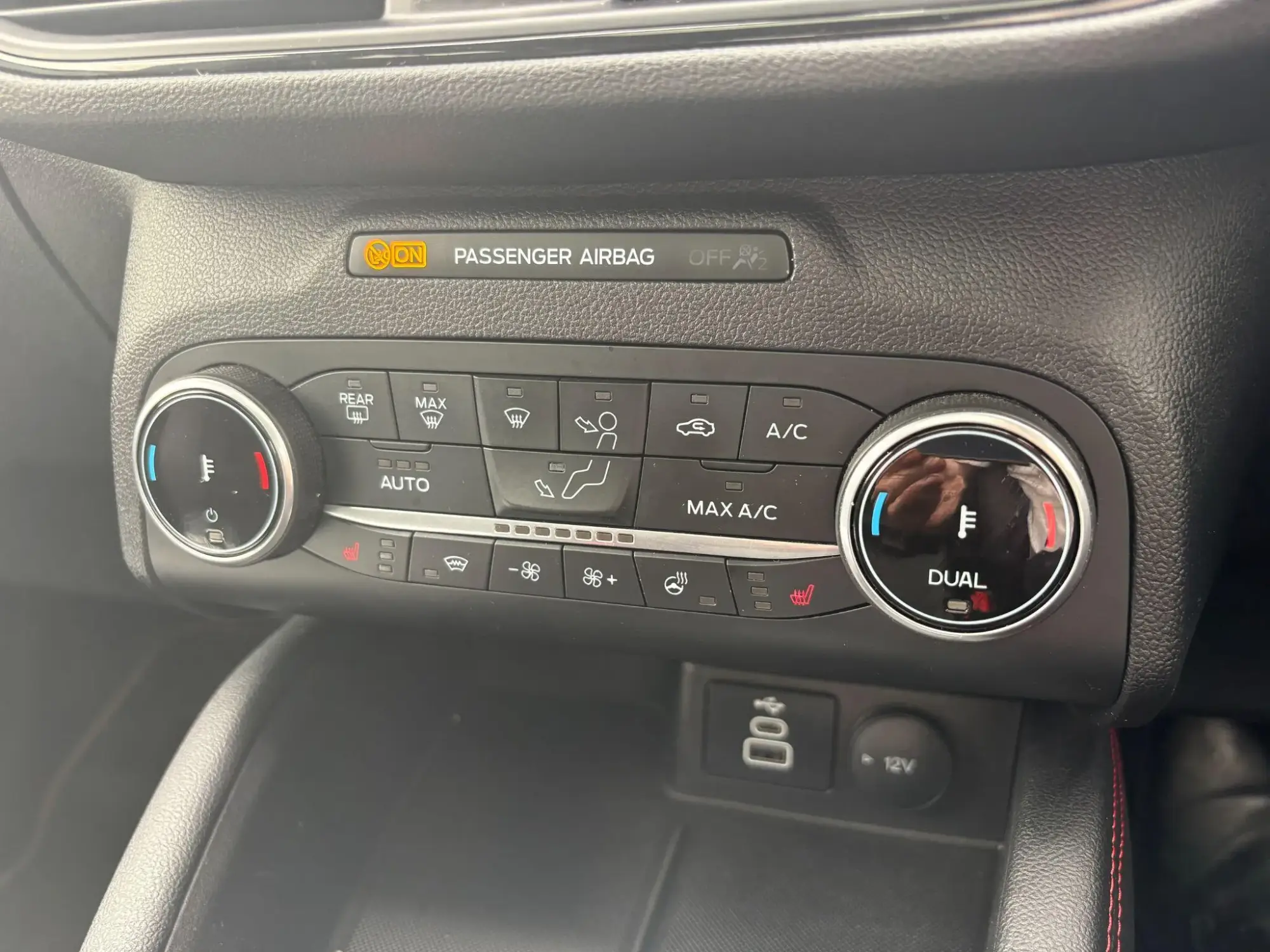 Ford Kuga Hybrid Image 10 Ford Kuga Hybrid Image 10