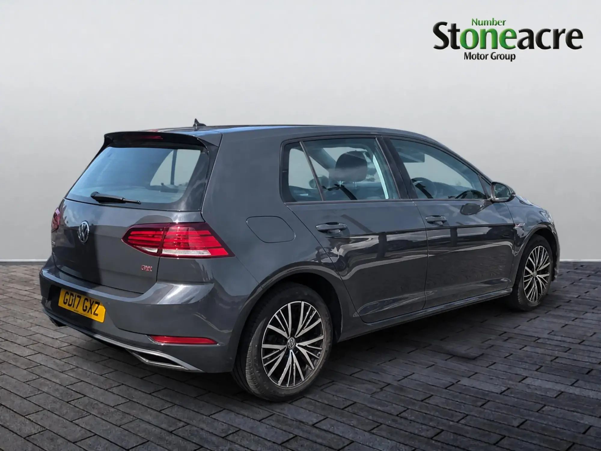 Volkswagen Golf Image 8