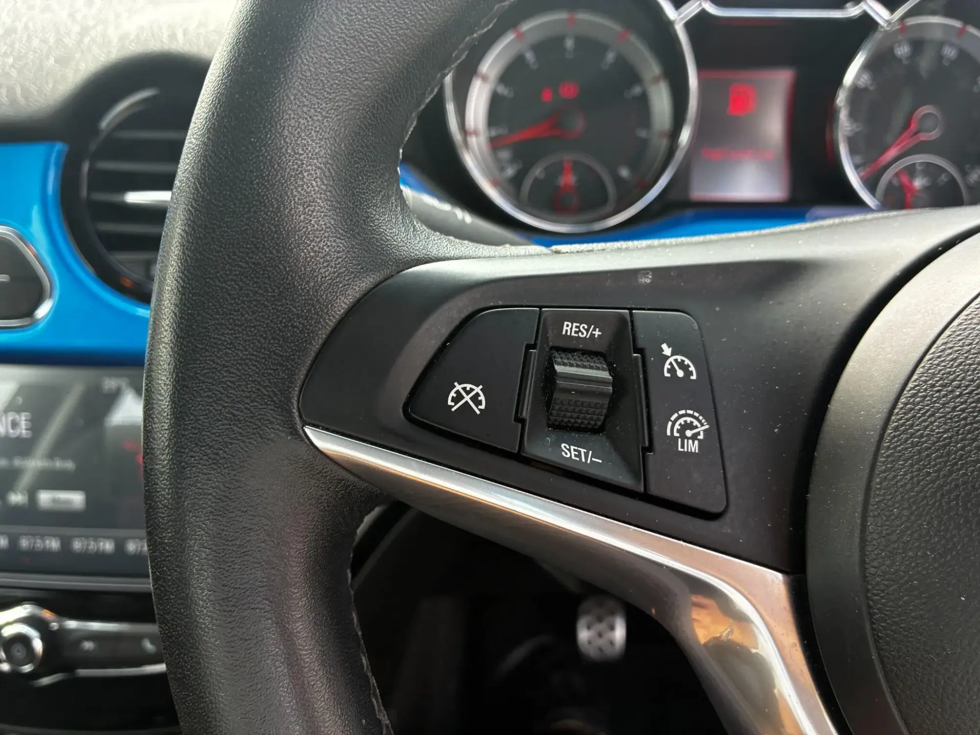 Vauxhall Adam Image 12