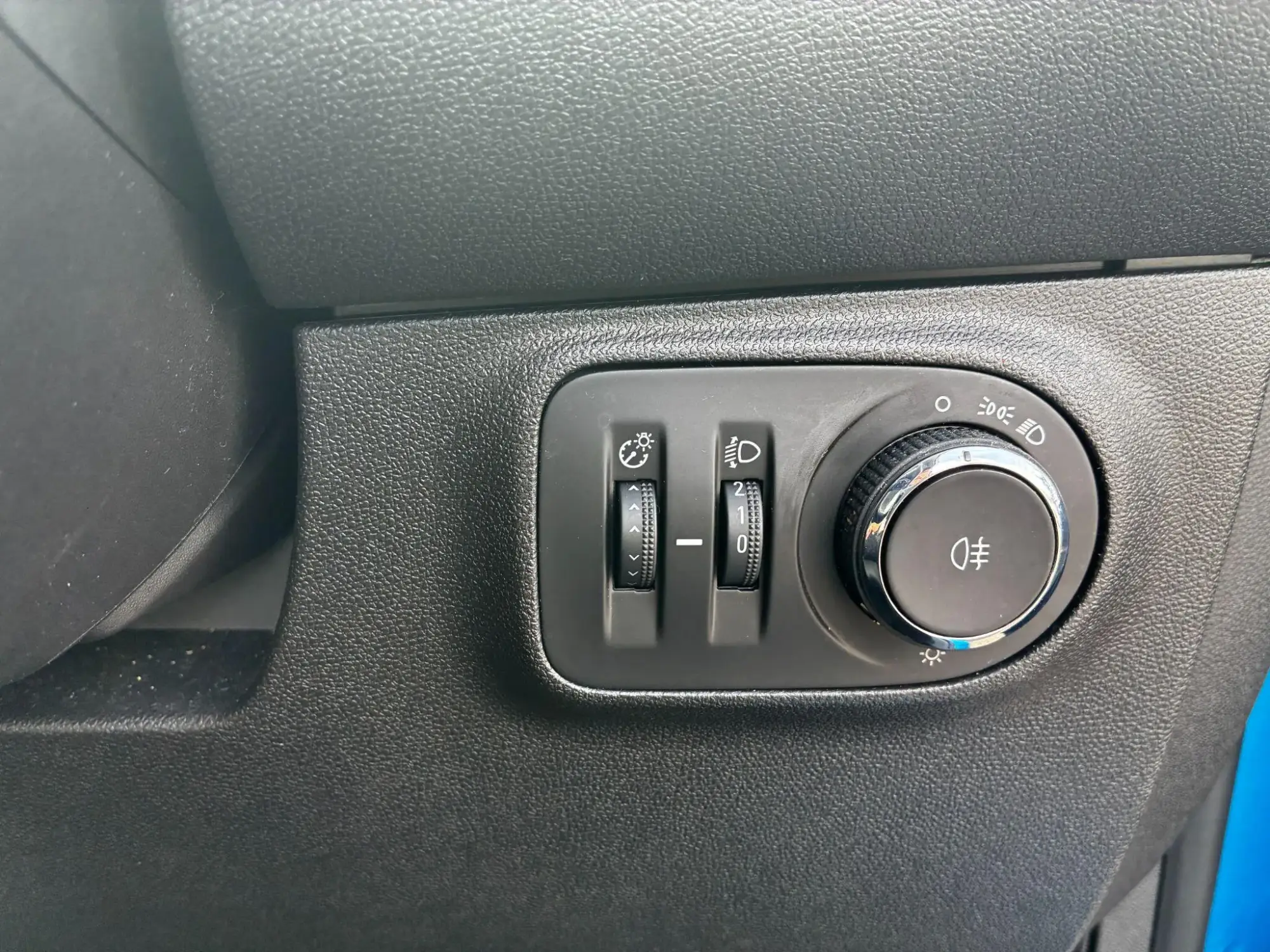 Vauxhall Adam Image 16