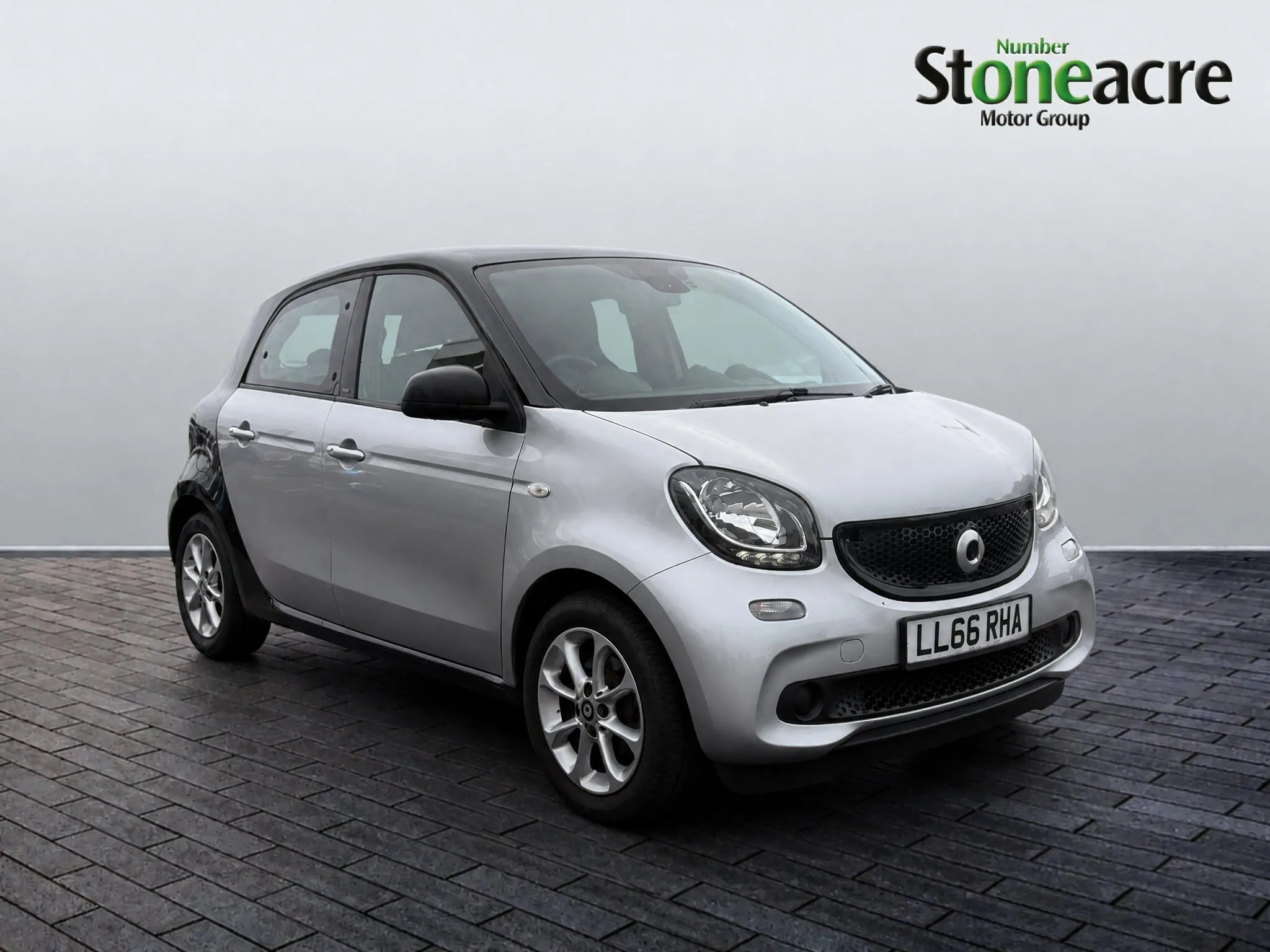 Smart Forfour listing photo