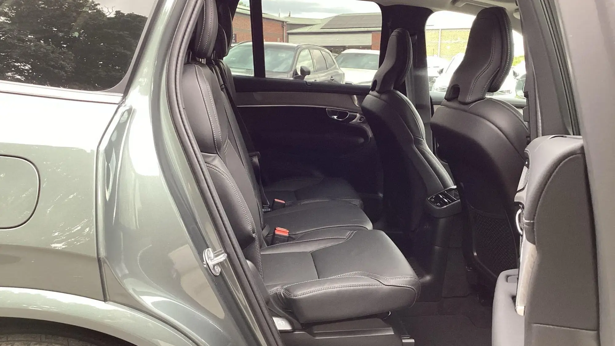Volvo XC90 Image 10