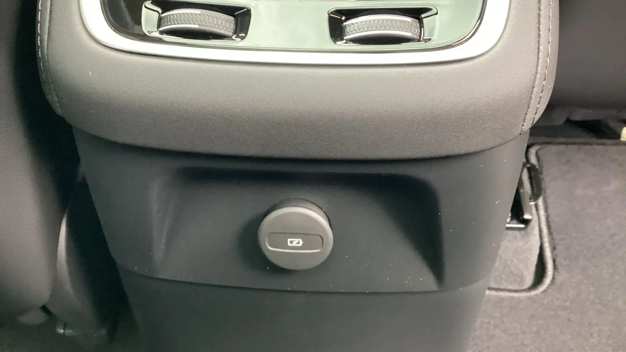 Volvo XC90 Image 20