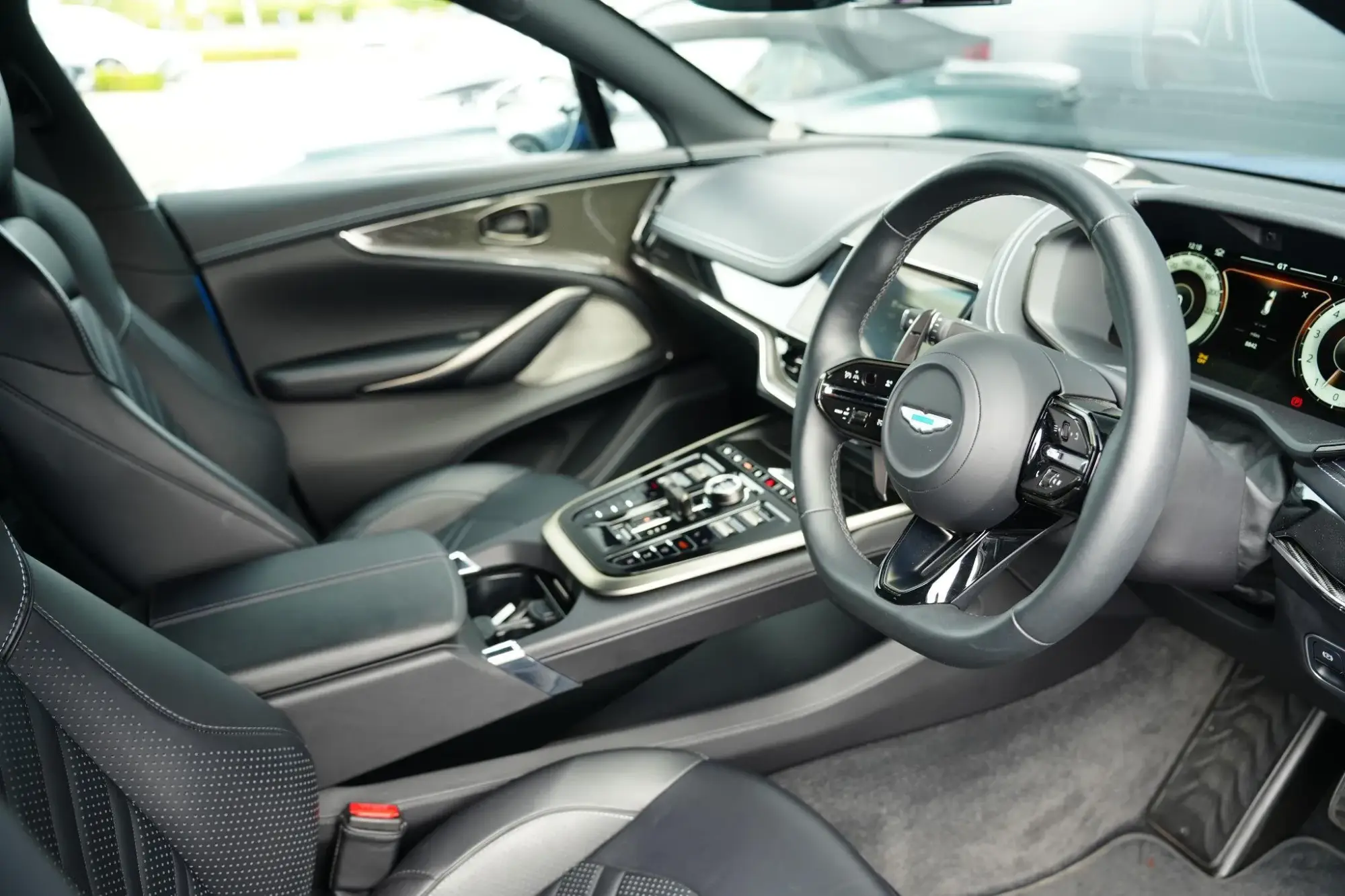Aston Martin DBX Image 17 Aston Martin DBX Image 17