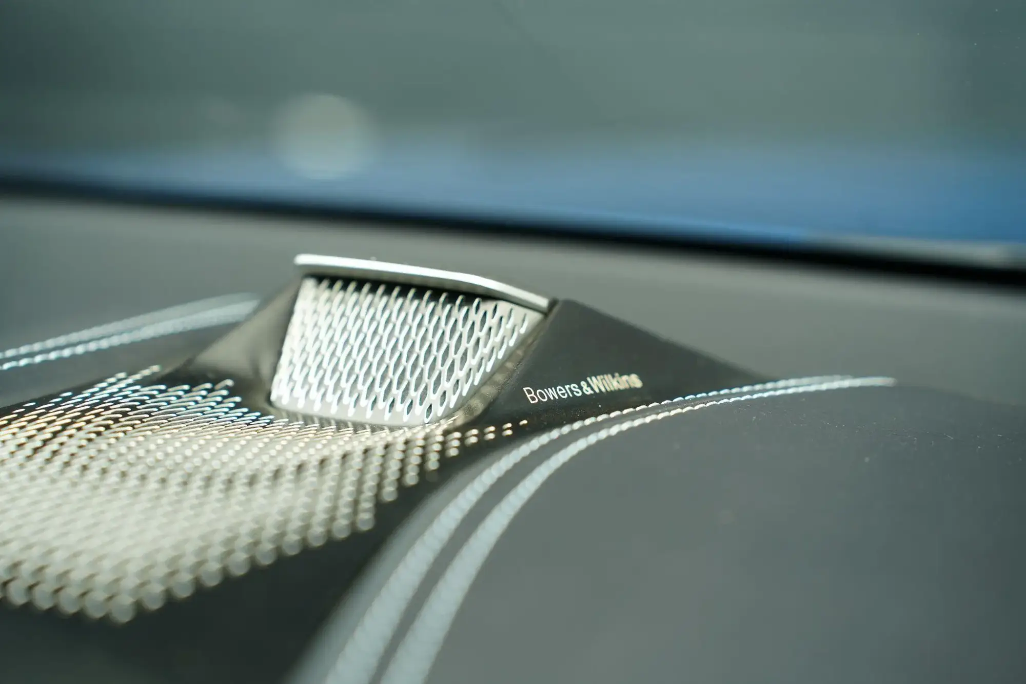 Aston Martin DBX Image 18 Aston Martin DBX Image 18