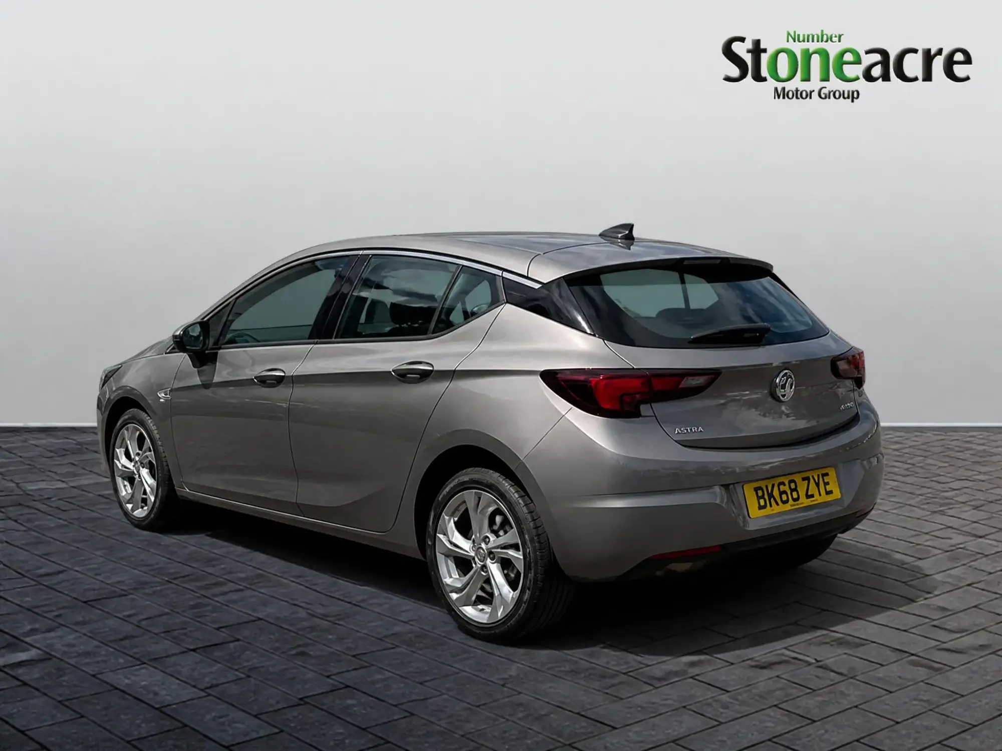 Vauxhall Astra Image 4 Vauxhall Astra Image 4