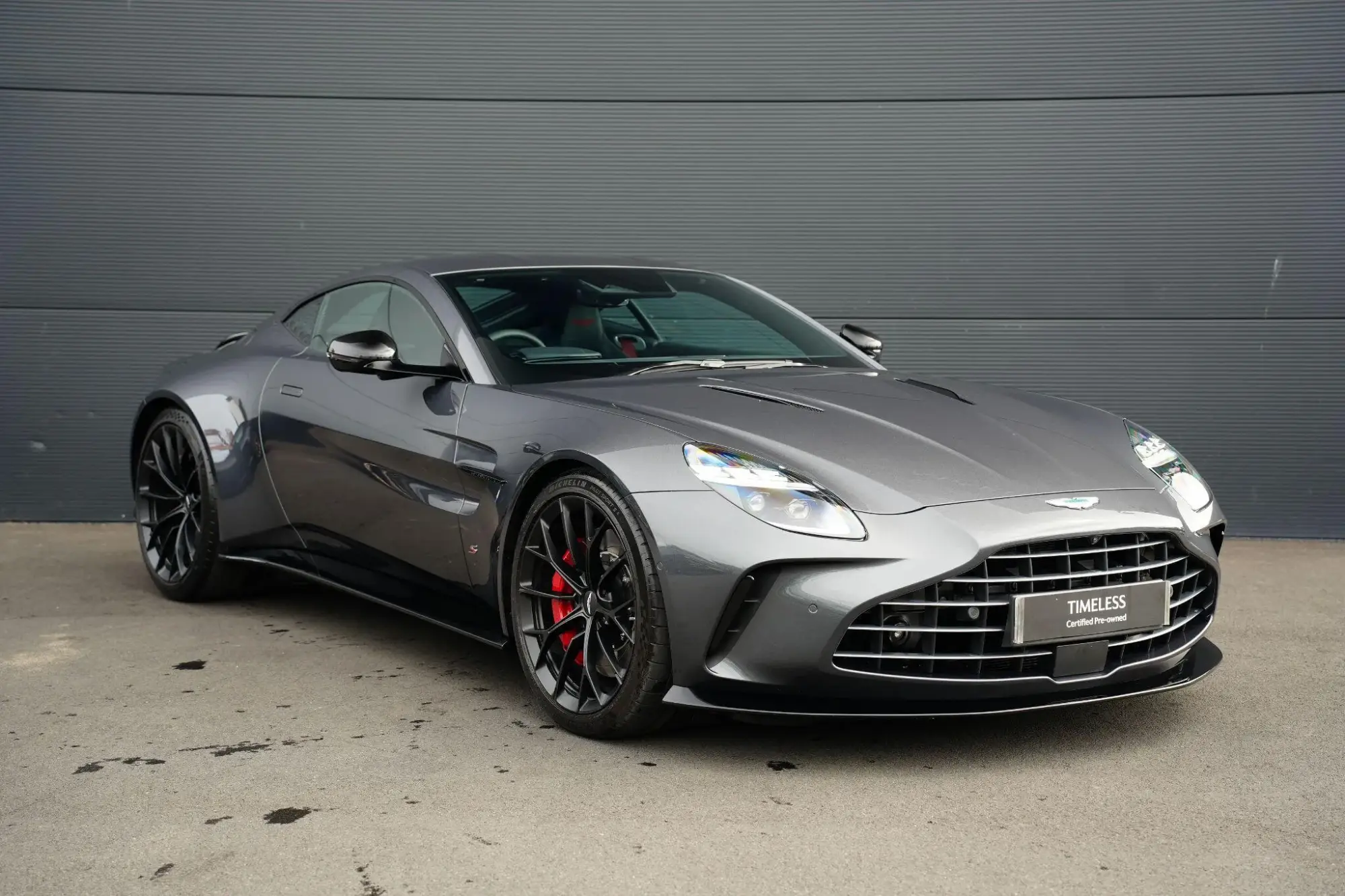 Aston Martin Vantage Image 2 Aston Martin Vantage Image 2