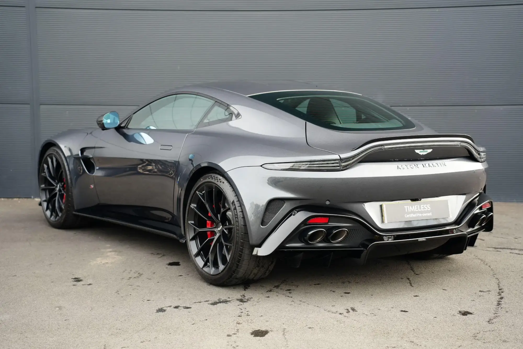 Aston Martin Vantage Image 3 Aston Martin Vantage Image 3